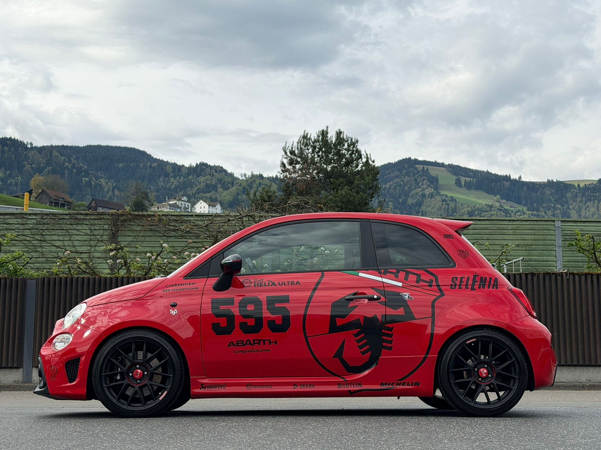 FIAT 595 1.4 16V Turbo Abarth Competition Red&Black Selenia Edition (3of3)-image-6