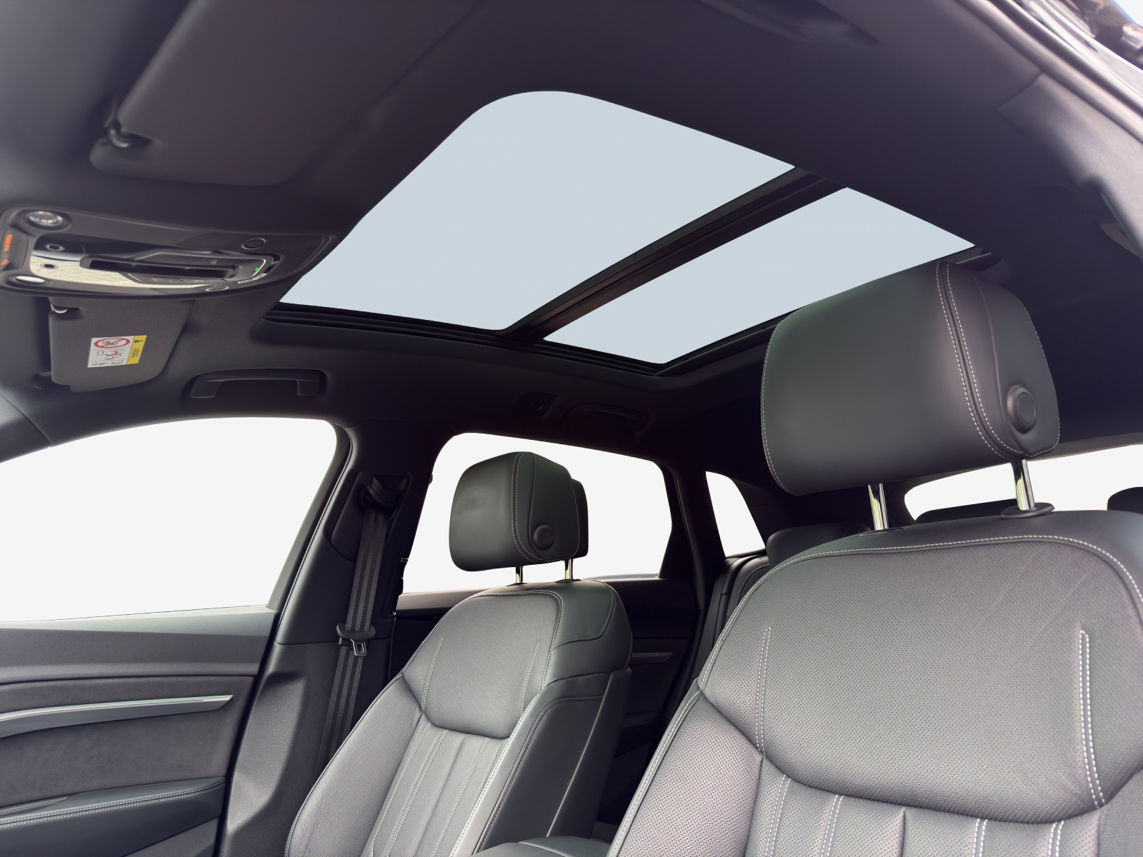 AUDI e-tron S quattro-image-14