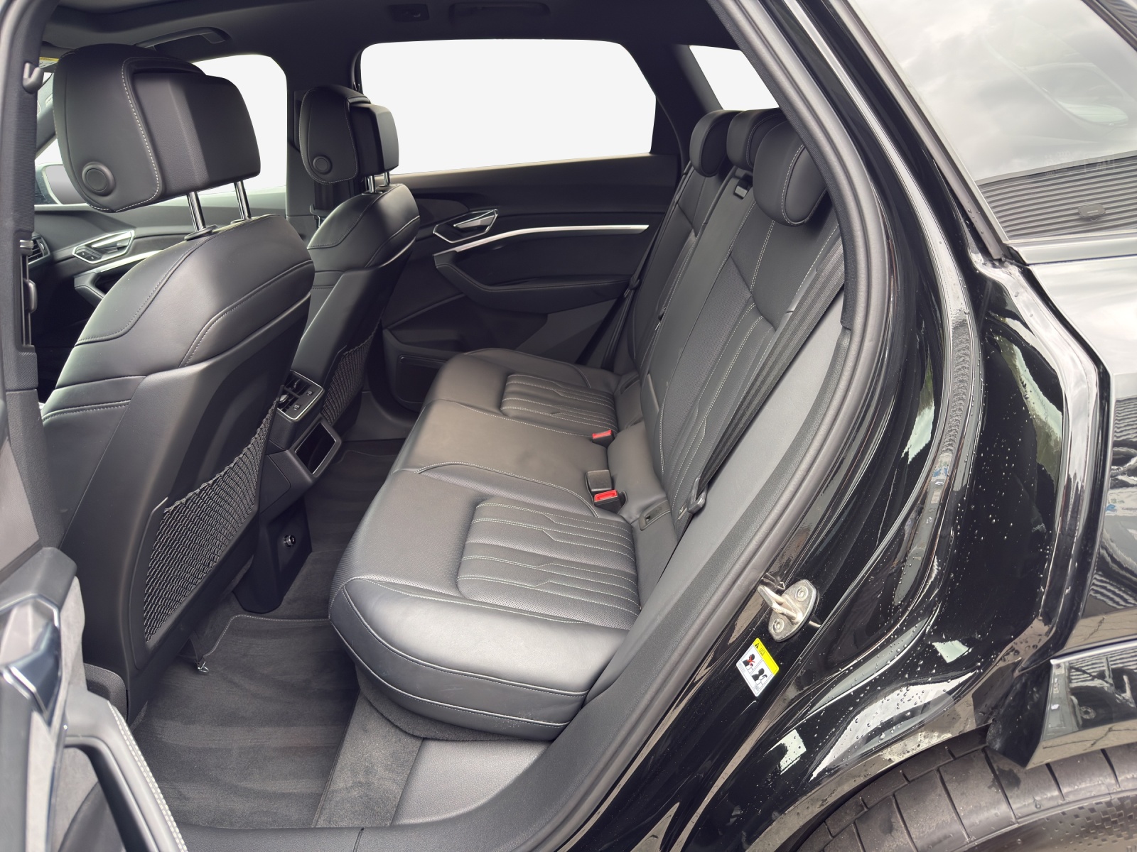 AUDI e-tron S quattro-image-12