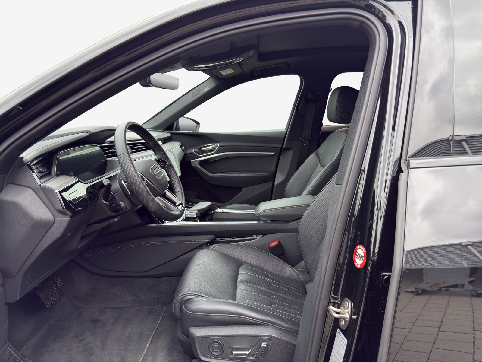 AUDI e-tron S quattro-image-8