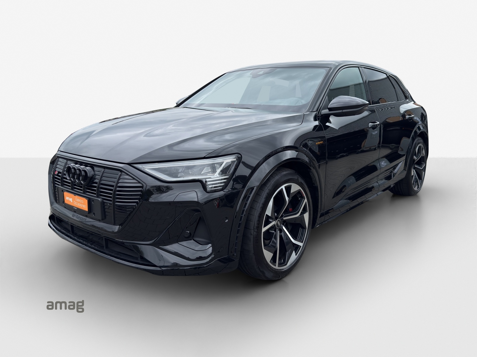 AUDI e-tron S quattro-image-0