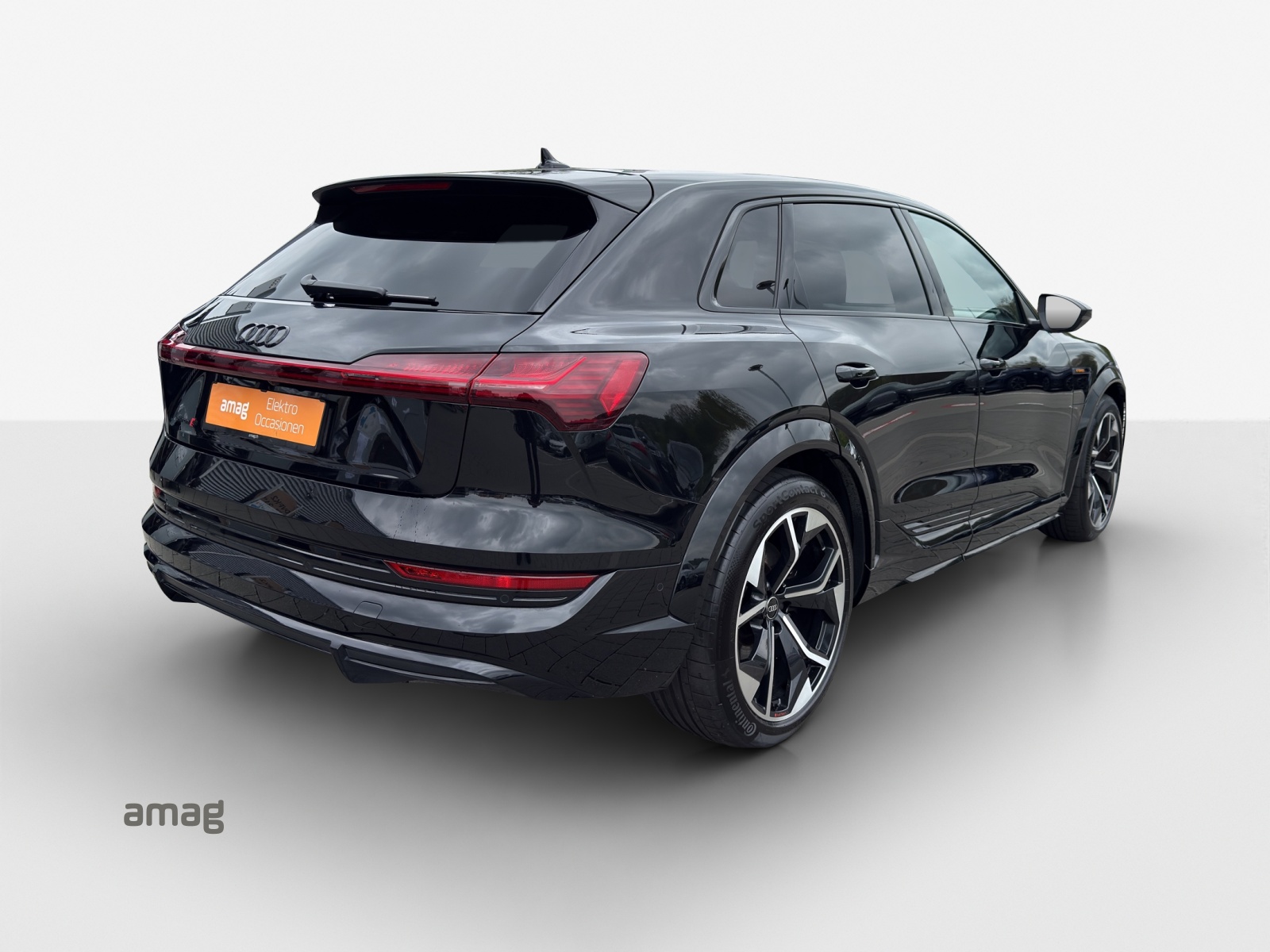 AUDI e-tron S quattro-image-5