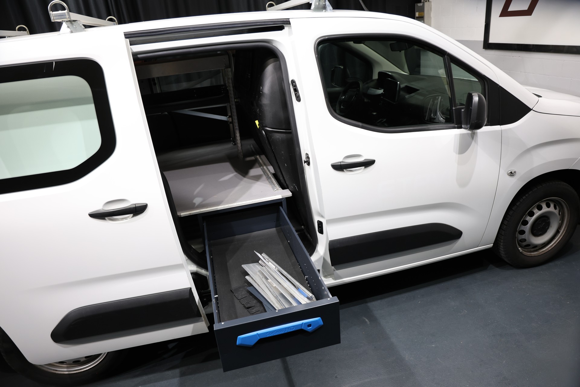 PEUGEOT Partner 1.5 Blue HDi s/s Premium Long 1000kg-image-9