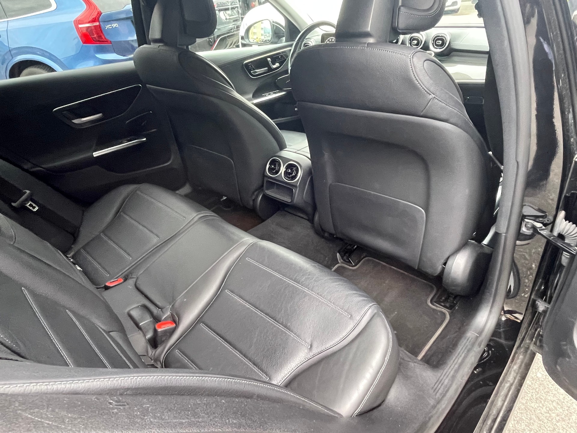 MERCEDES-BENZ C 200 T-image-12