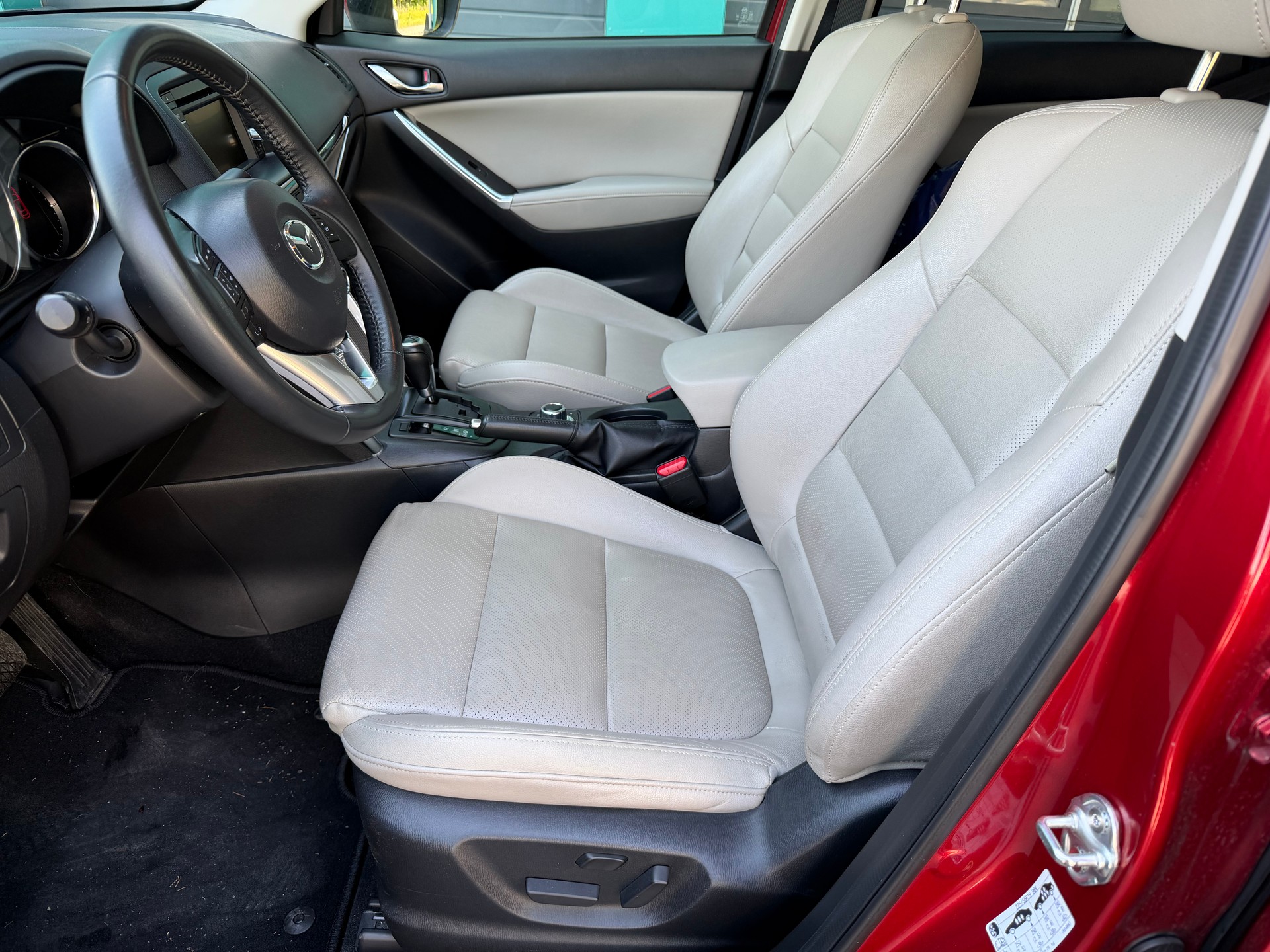 MAZDA CX-5 2.2 D HP Revolution AWD Automatic-image-9