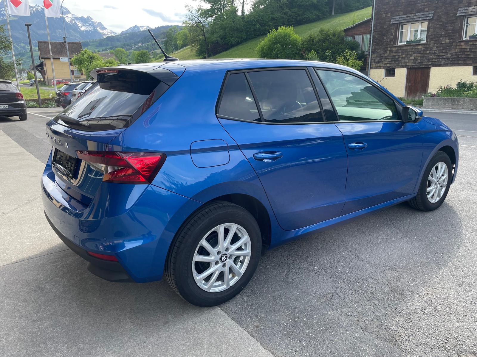 SKODA Fabia 1.0 MPI Ambition-image-4