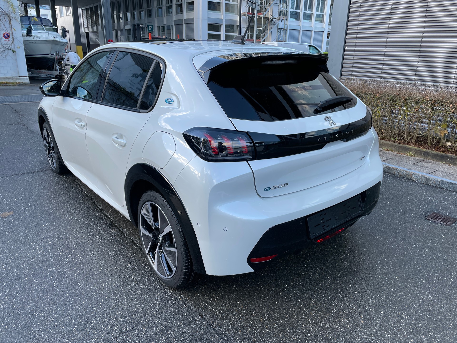 PEUGEOT 208 Elektrik GT Pack 3 Phasen Vollausstattung-image-2
