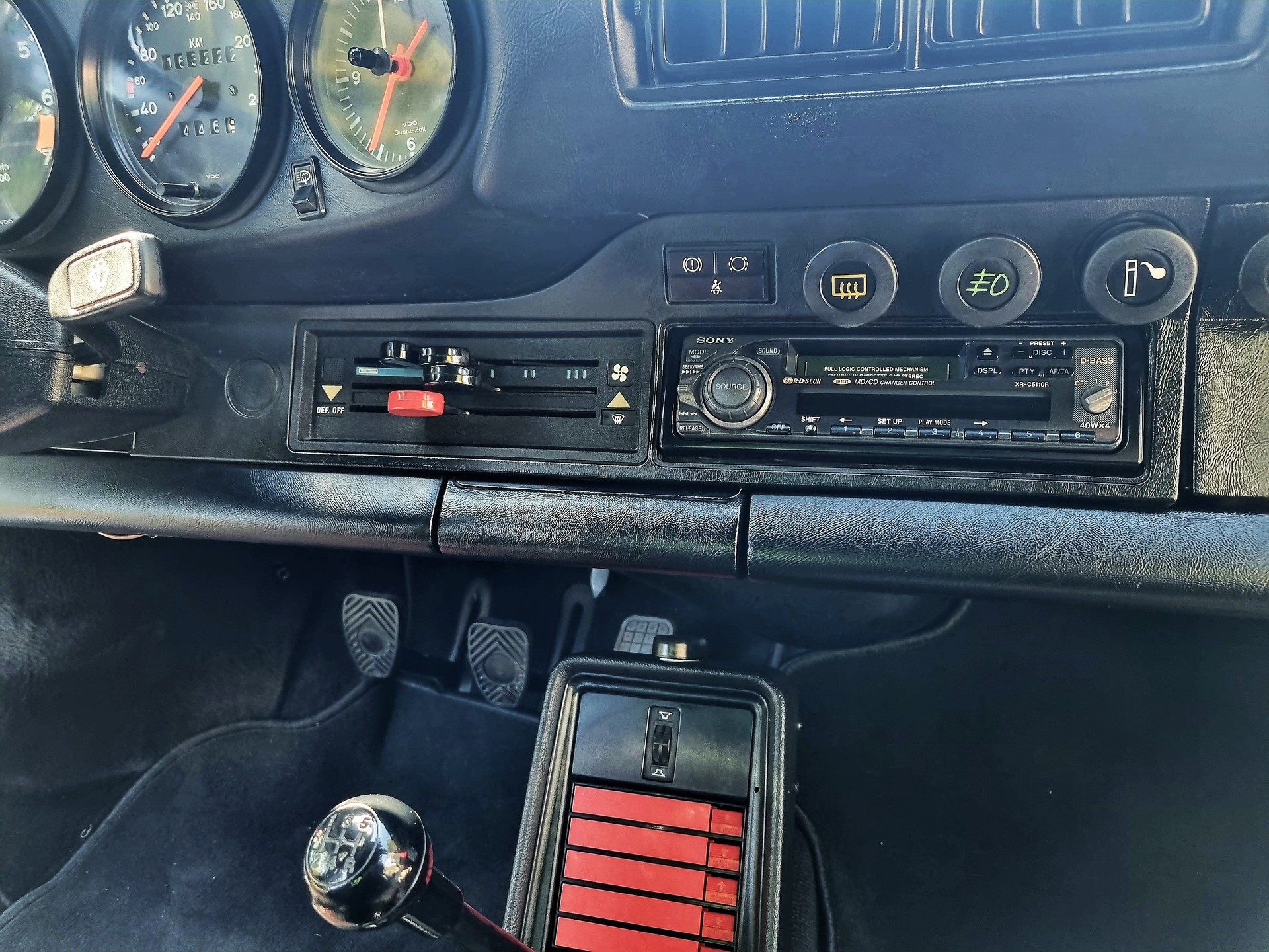 PORSCHE 911 3.2 Carrera Targa (Veteran)-image-14