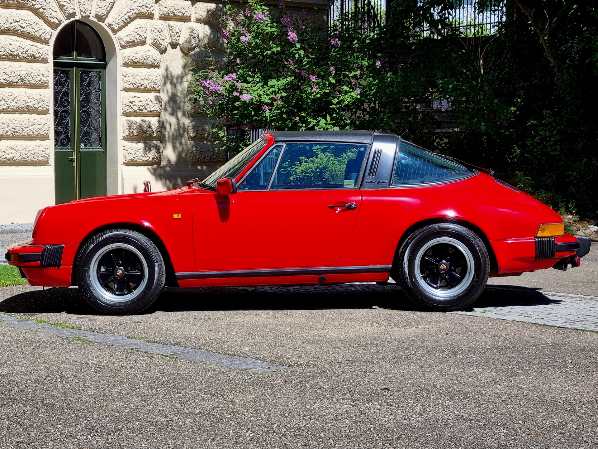 PORSCHE 911 3.2 Carrera Targa (Veteran)-image-1