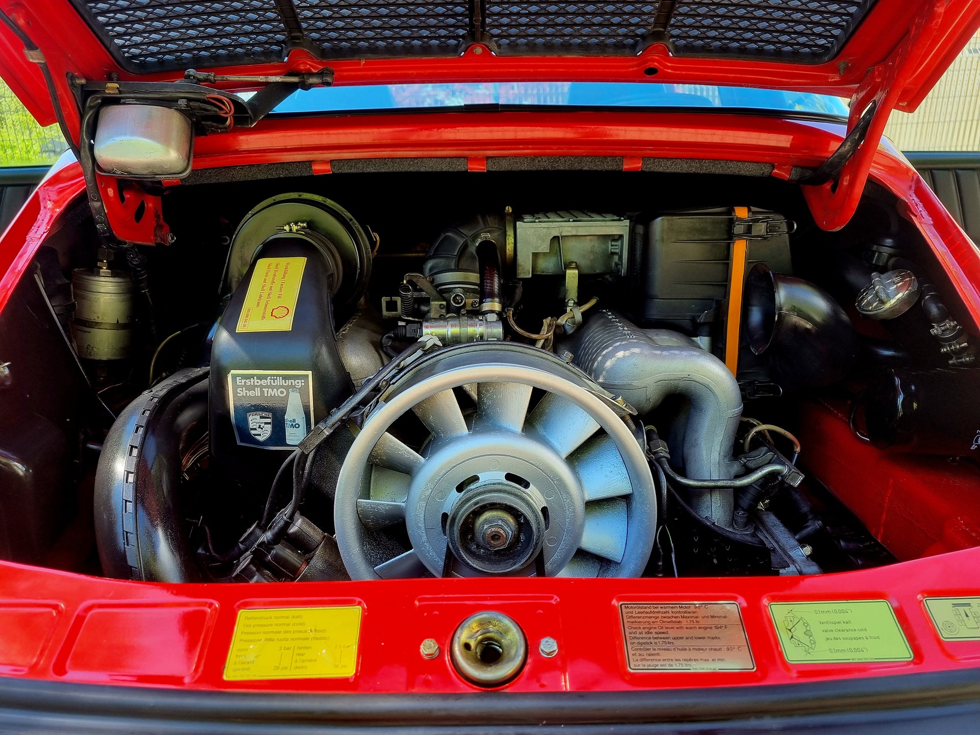PORSCHE 911 3.2 Carrera Targa (Veteran)-image-17