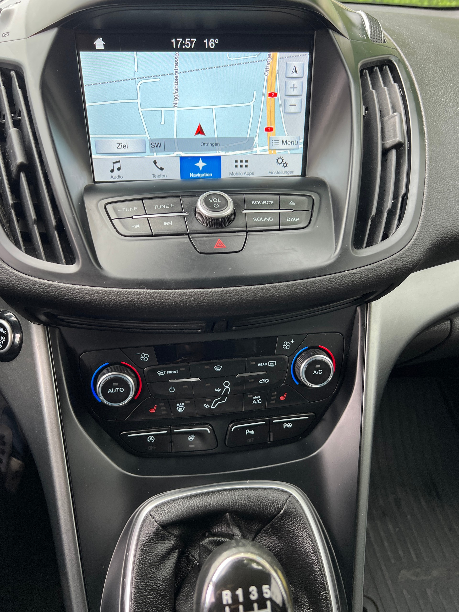 FORD Kuga 1.5 SCTi Business 2WD-image-7