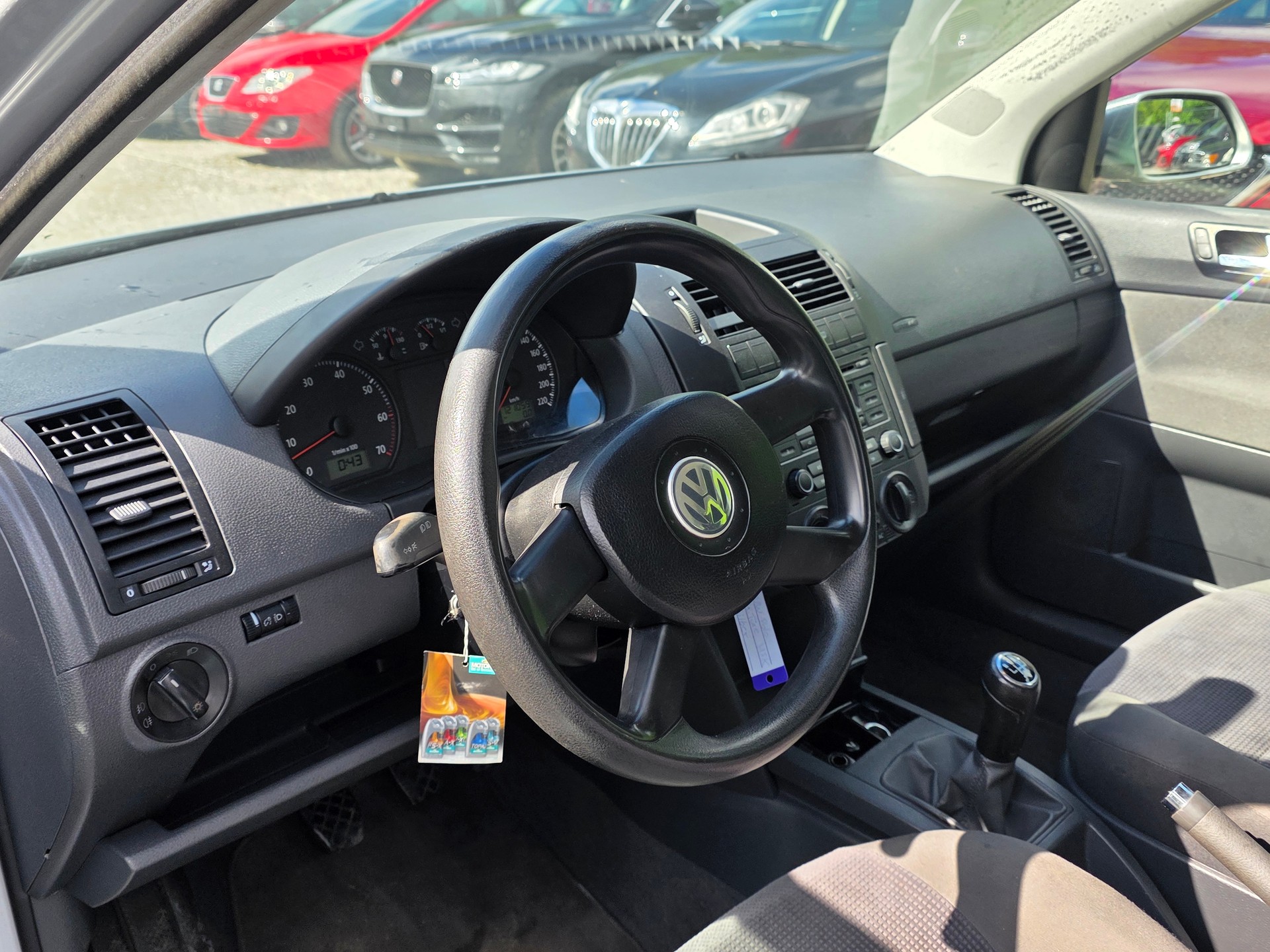 VW Polo 1.4 16V Trendline *** Frisch ab MFK / Frisch ab Service / 6 Monate Garantie / Gratis Lieferung ***-image-9