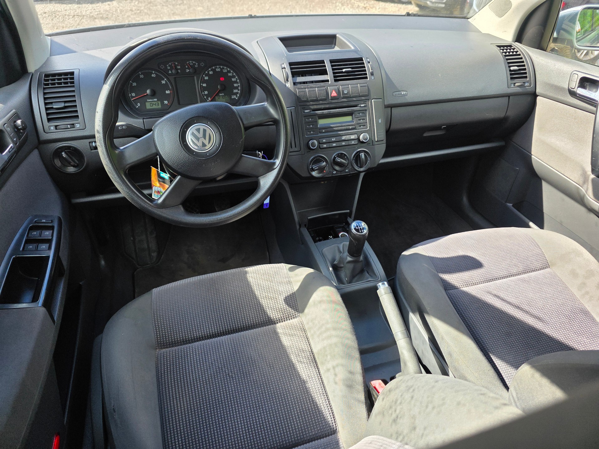 VW Polo 1.4 16V Trendline *** Frisch ab MFK / Frisch ab Service / 6 Monate Garantie / Gratis Lieferung ***-image-11