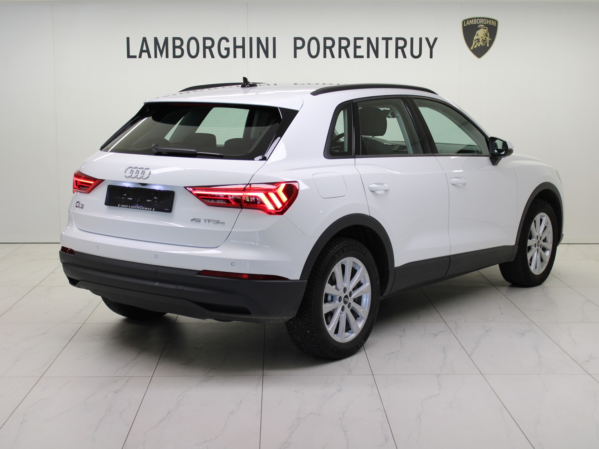 AUDI Q3 45 TFSI e S-tronic-image-2
