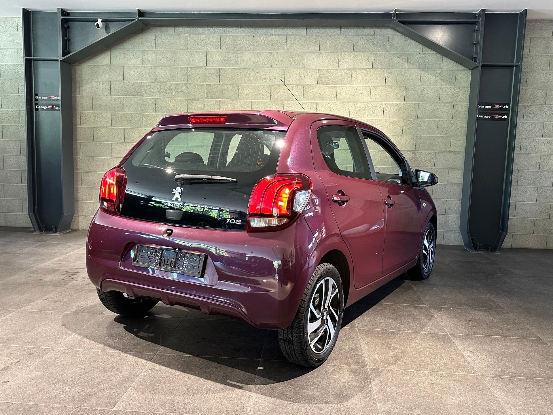 PEUGEOT 108 1.2 VTi Allure-image-4