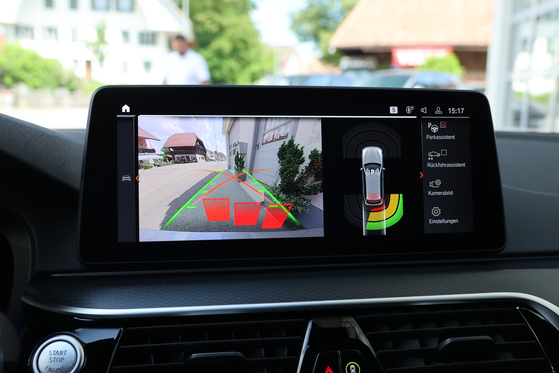 BMW 530e xDrive Touring Pure M Sport Steptronic (CH)-image-22