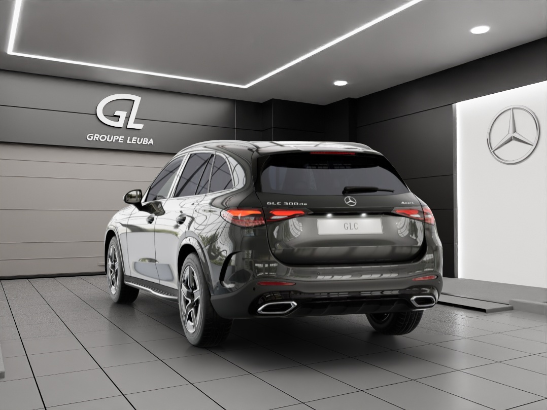 MERCEDES-BENZ GLC 300 de 4Matic EQ Star 9G-Tronic-image-3