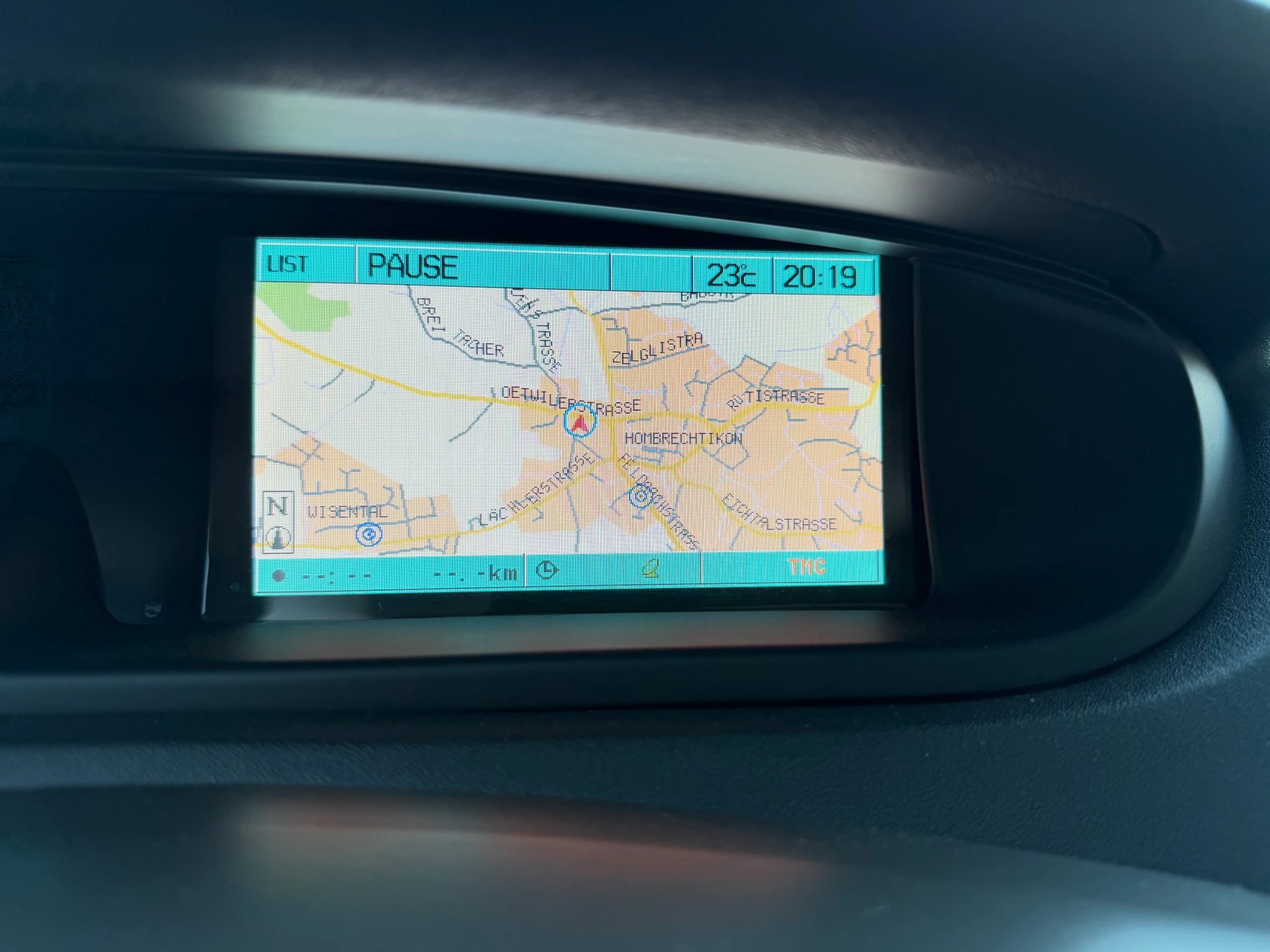 RENAULT Scénic 2.0 16V Dynamique / Ab MFK / Service gepflegt/ 8 Fach / Navi / Klima / Tempomat / Anhängerkupplung-image-13