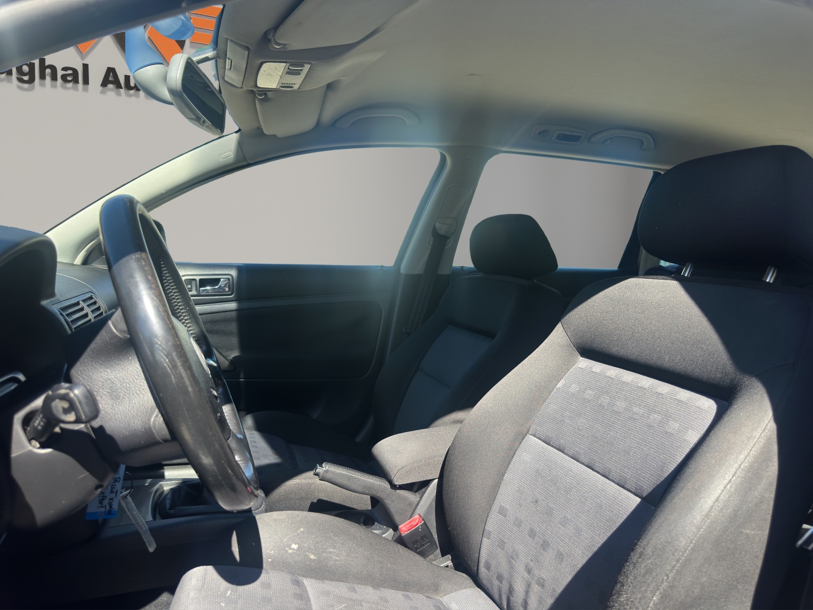 VW Passat Variant-image-7