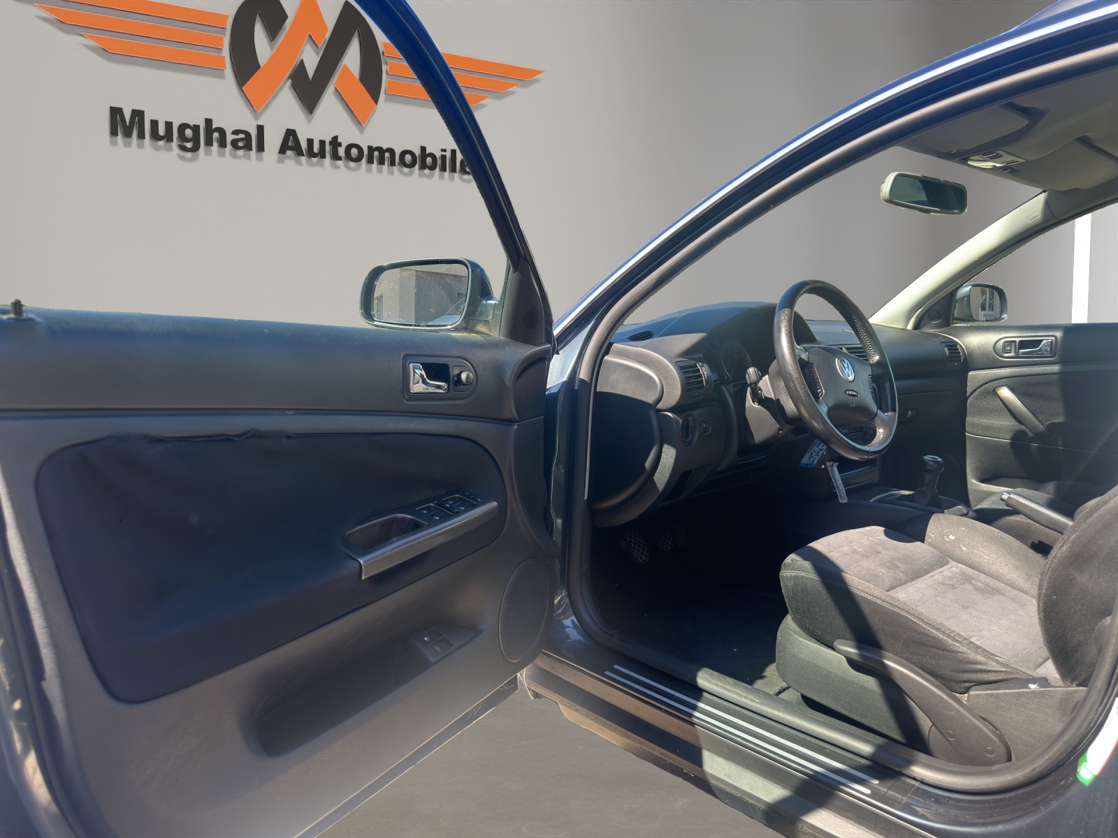 VW Passat Variant-image-6