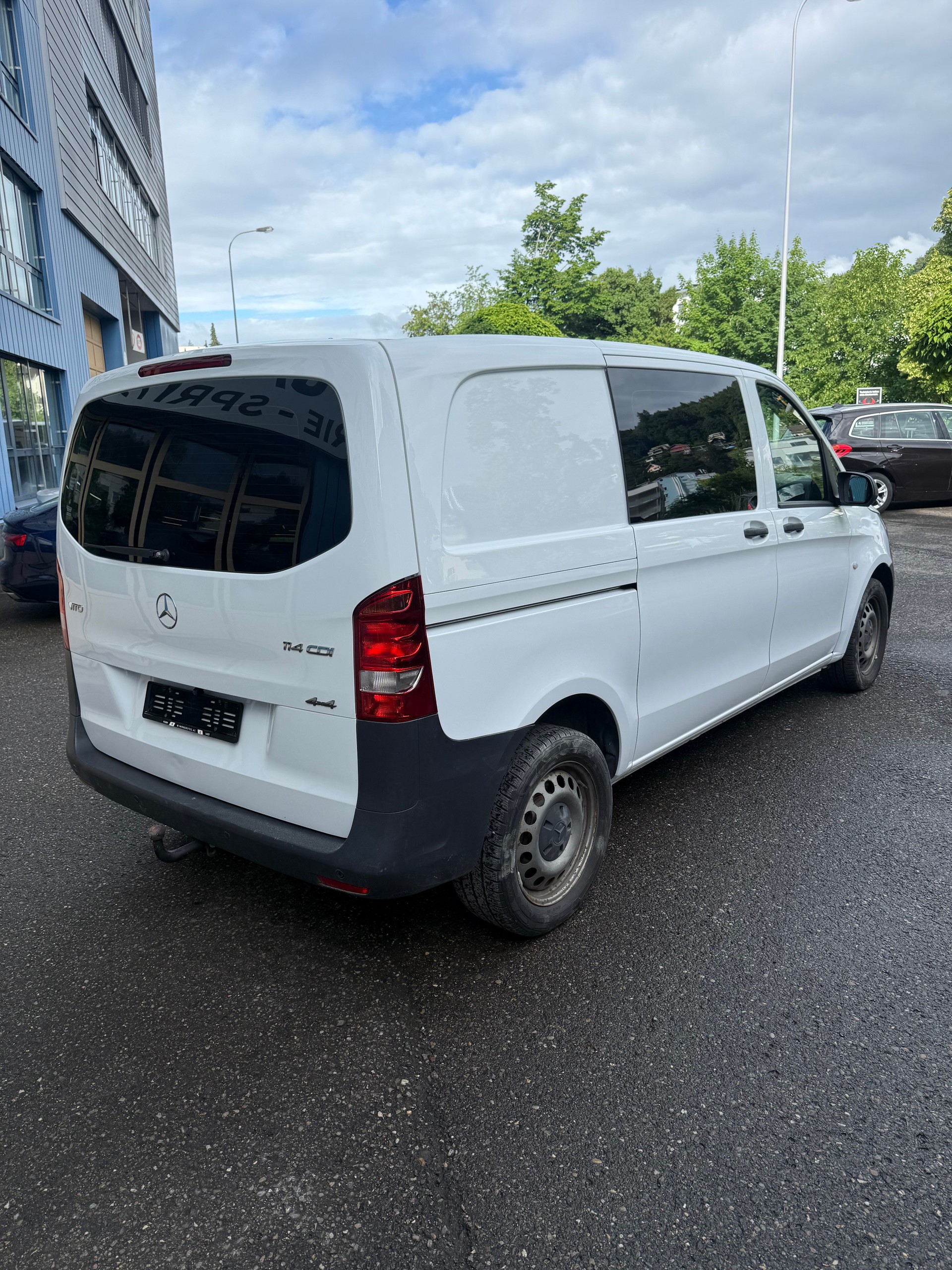 MERCEDES-BENZ Vito 114 BlueTEC EL 4Matic 7G-Tronic Euro 6-image-4