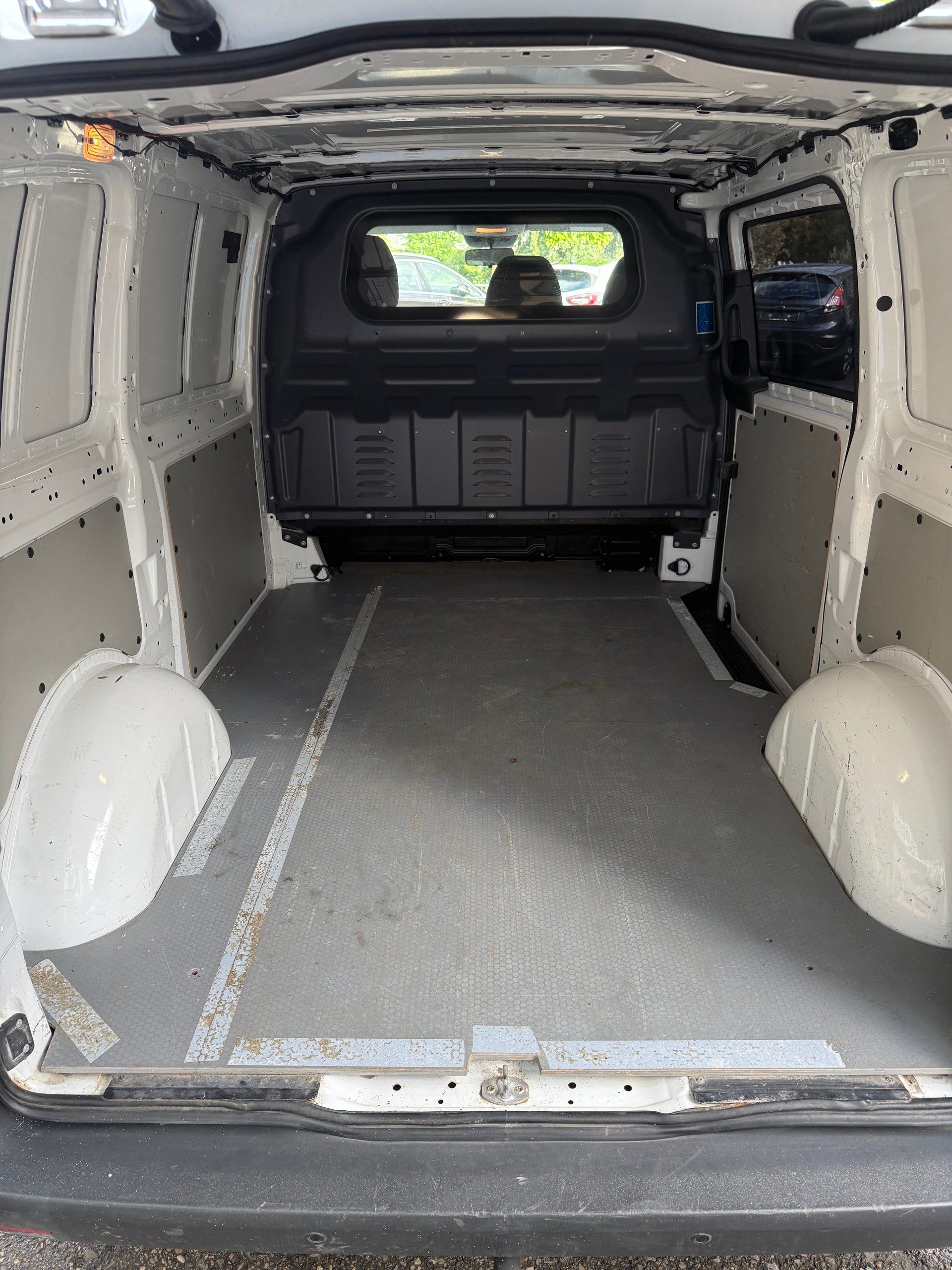 MERCEDES-BENZ Vito 114 BlueTEC EL 4Matic 7G-Tronic Euro 6-image-11