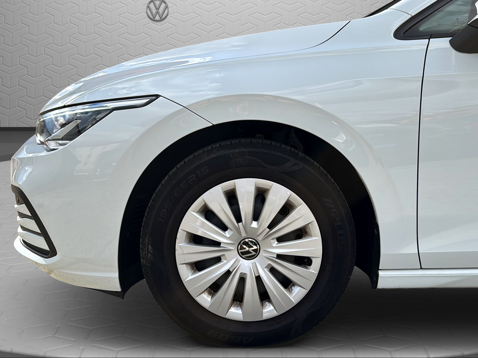 VW Golf 1.0 TSI Value-image-8