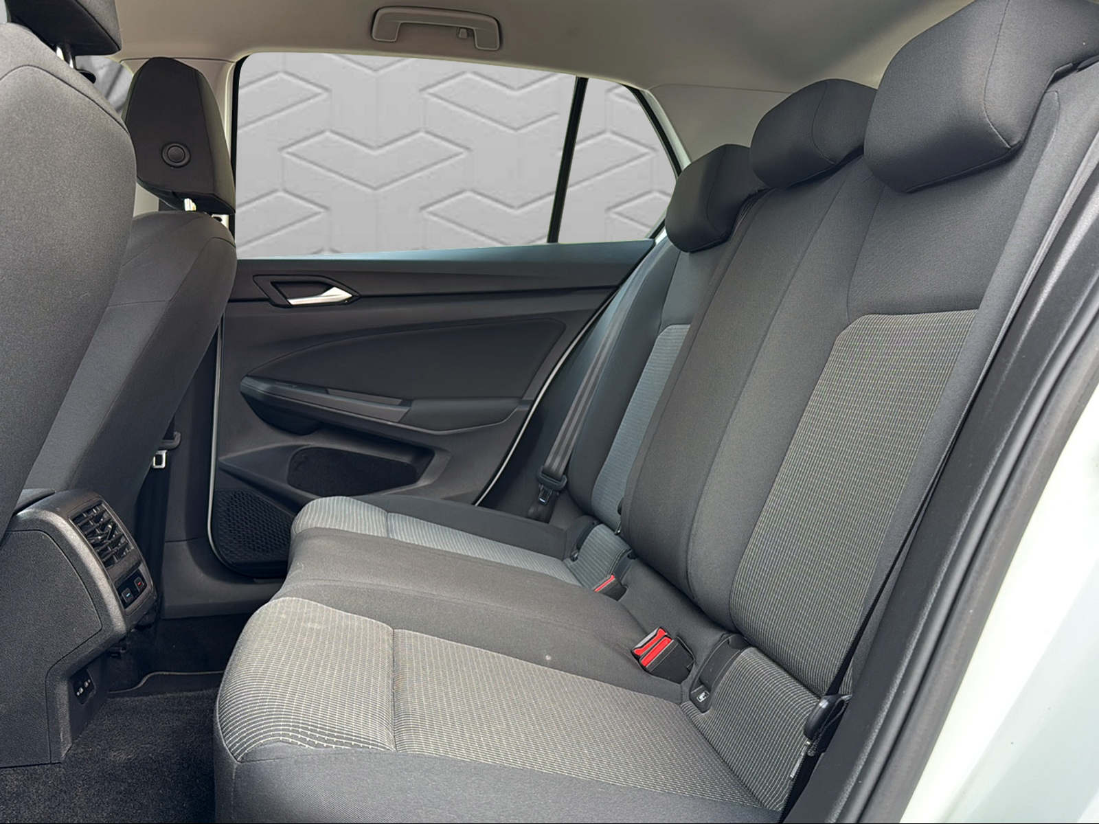 VW Golf 1.0 TSI Value-image-15