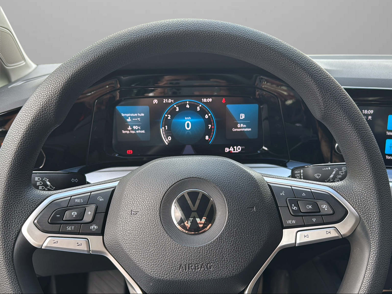VW Golf 1.0 TSI Value-image-13