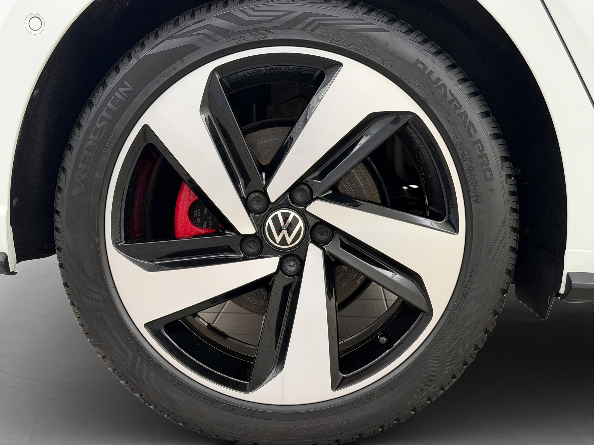 VW Polo 2.0 TSI GTI DSG-image-5