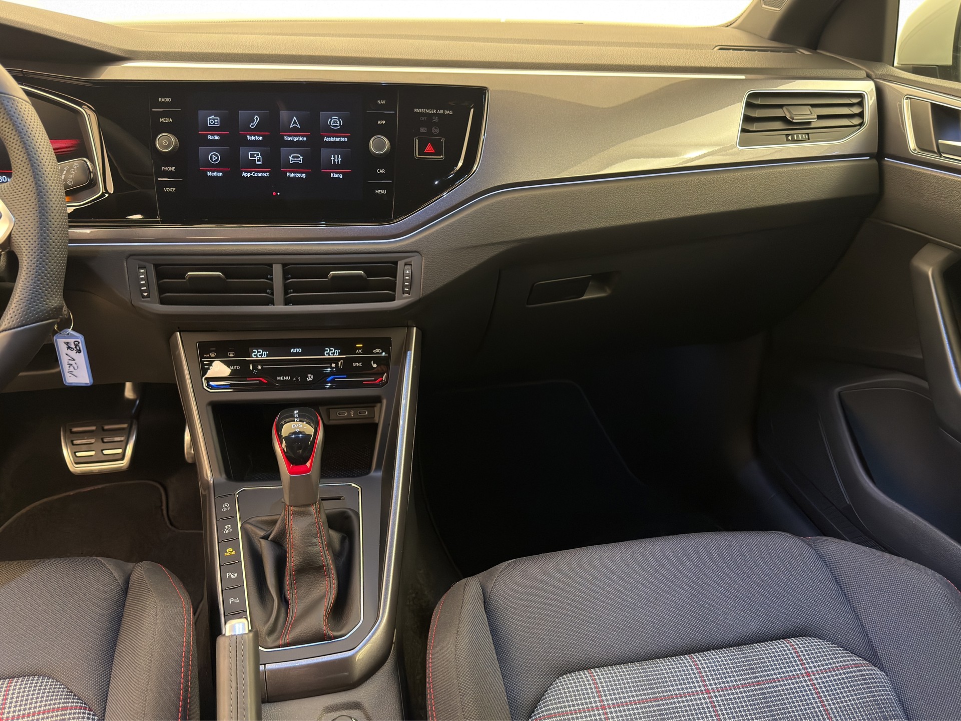 VW Polo 2.0 TSI GTI DSG-image-10