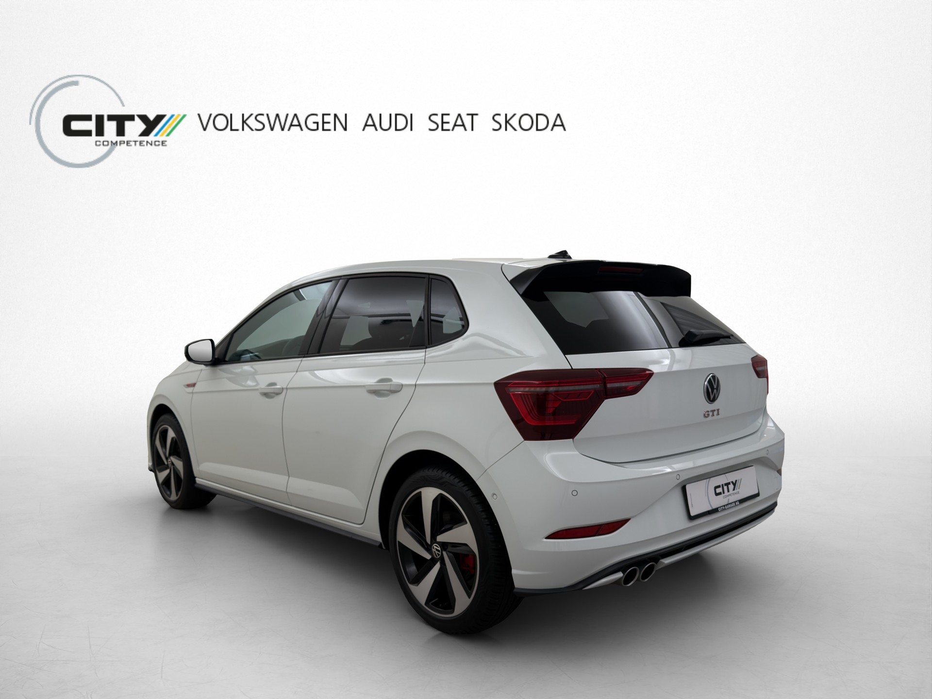 VW Polo 2.0 TSI GTI DSG-image-2