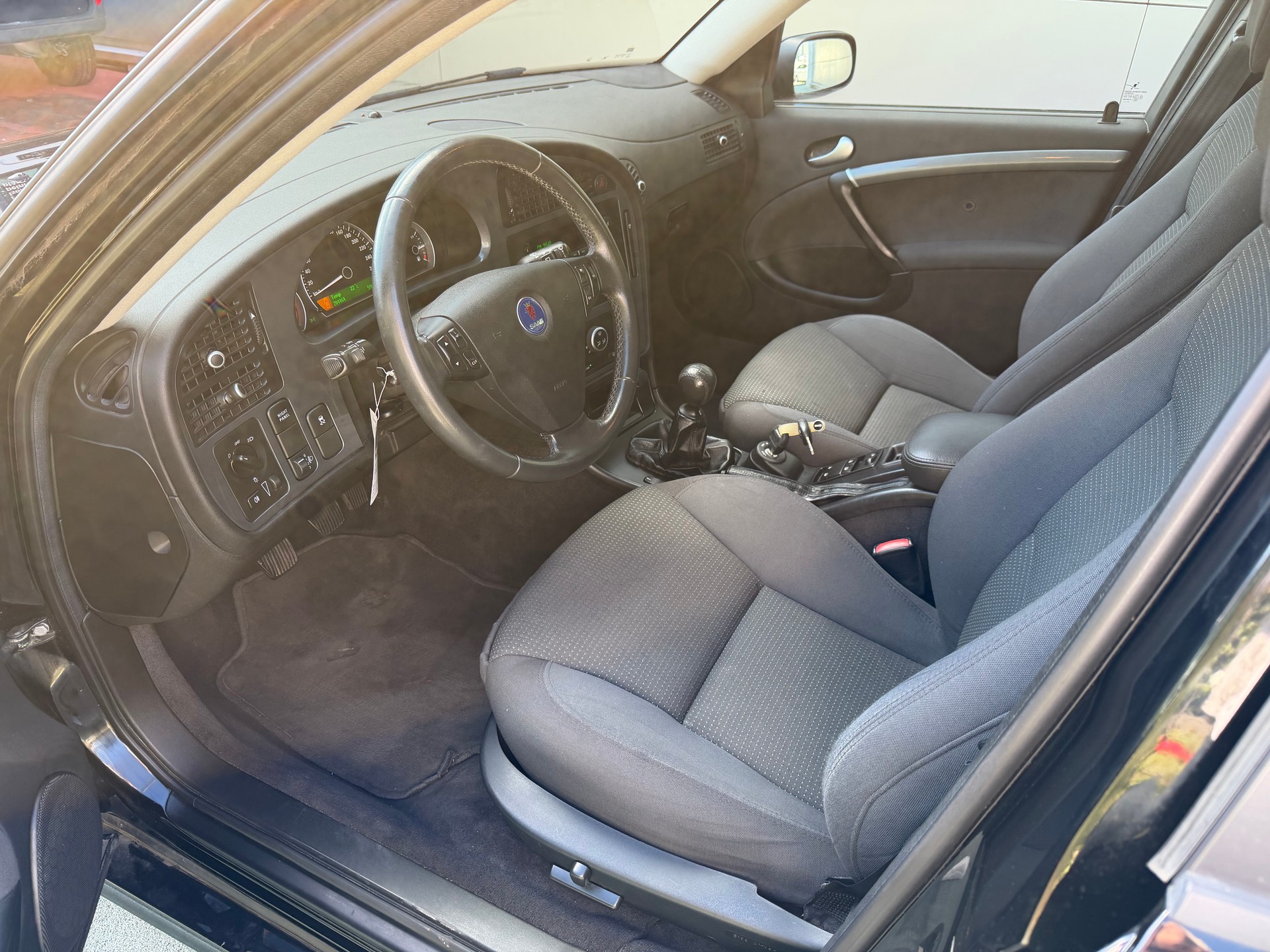 SAAB 9-5 1.9 TiD-image-8