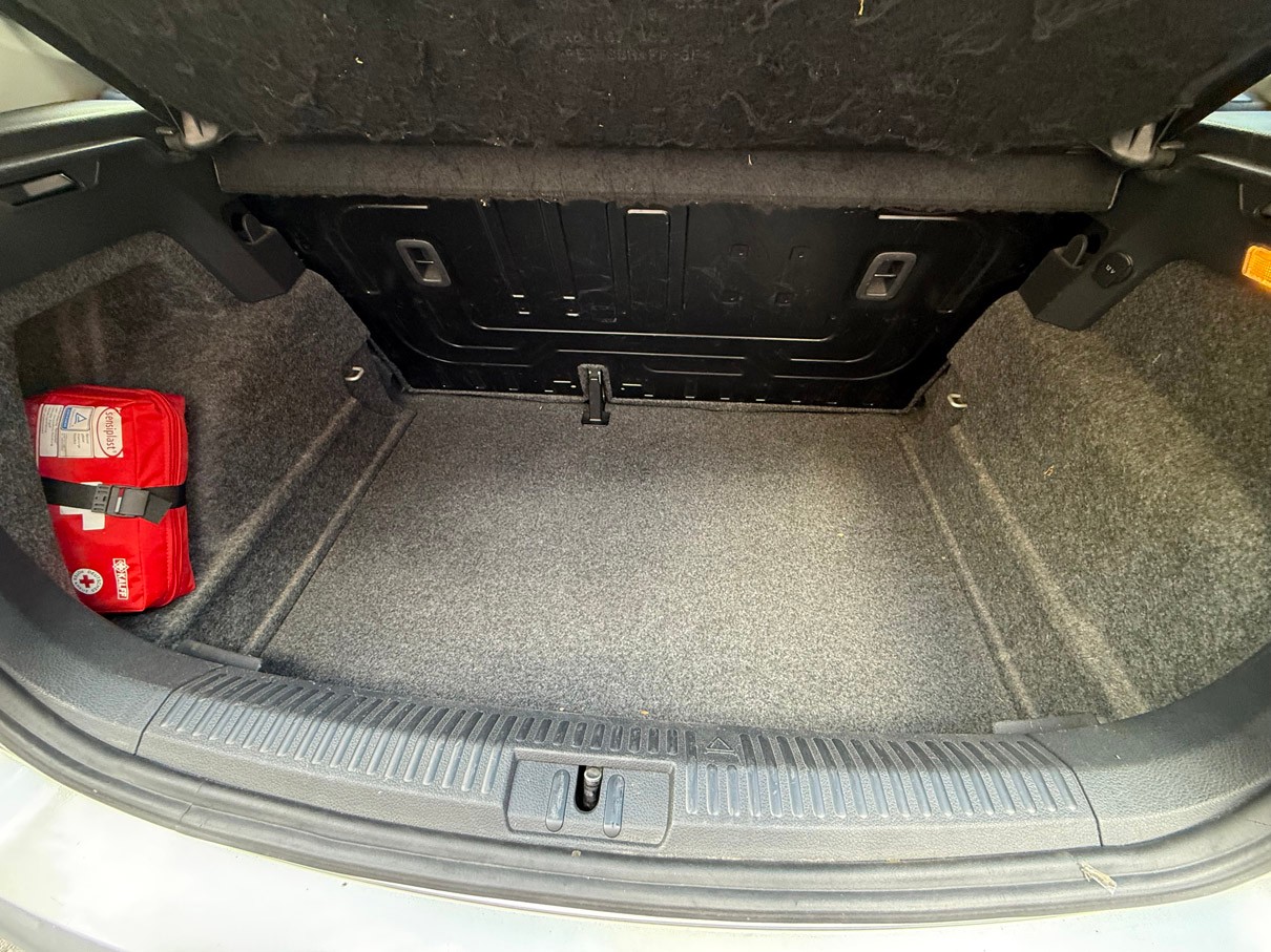 VW 1.4 Trendline DSG-image-7