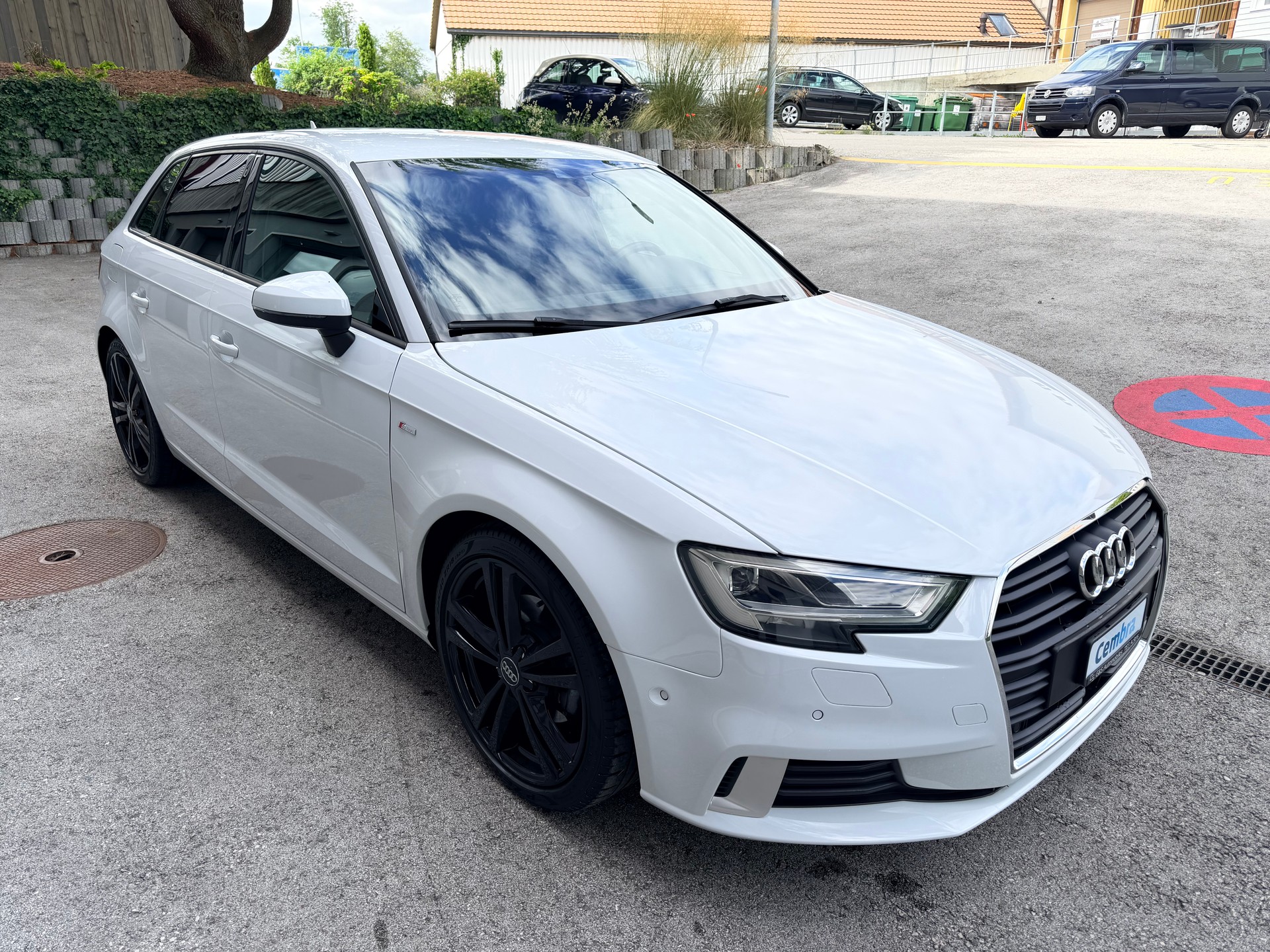 AUDI A3 Sportback 1.5 TFSI S-tronic Sport-image-1