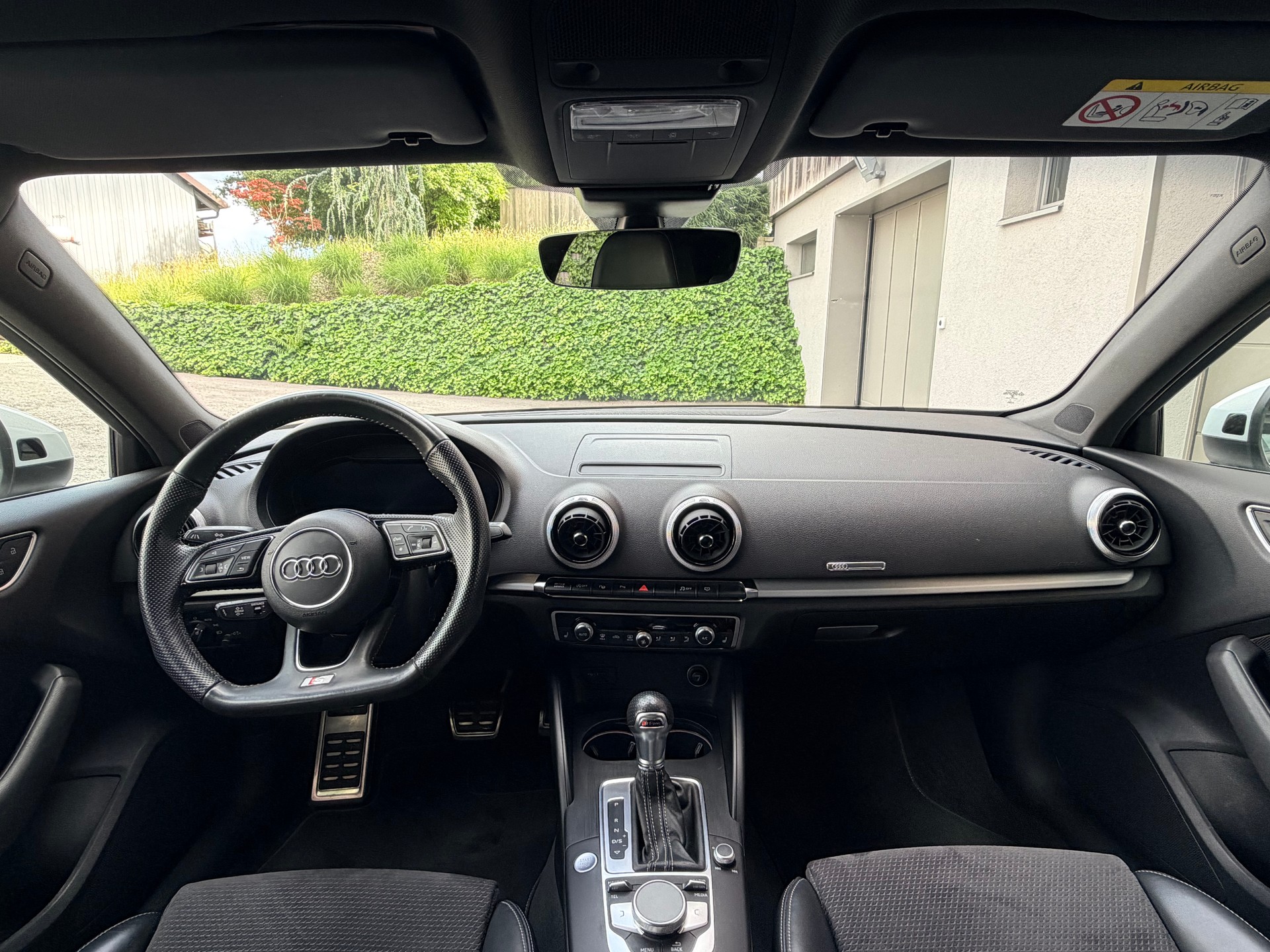 AUDI A3 Sportback 1.5 TFSI S-tronic Sport-image-6