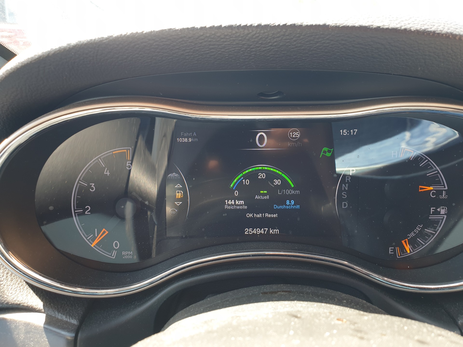 JEEP Grand Cherokee 3.0 CRD Limited Automatic-image-8