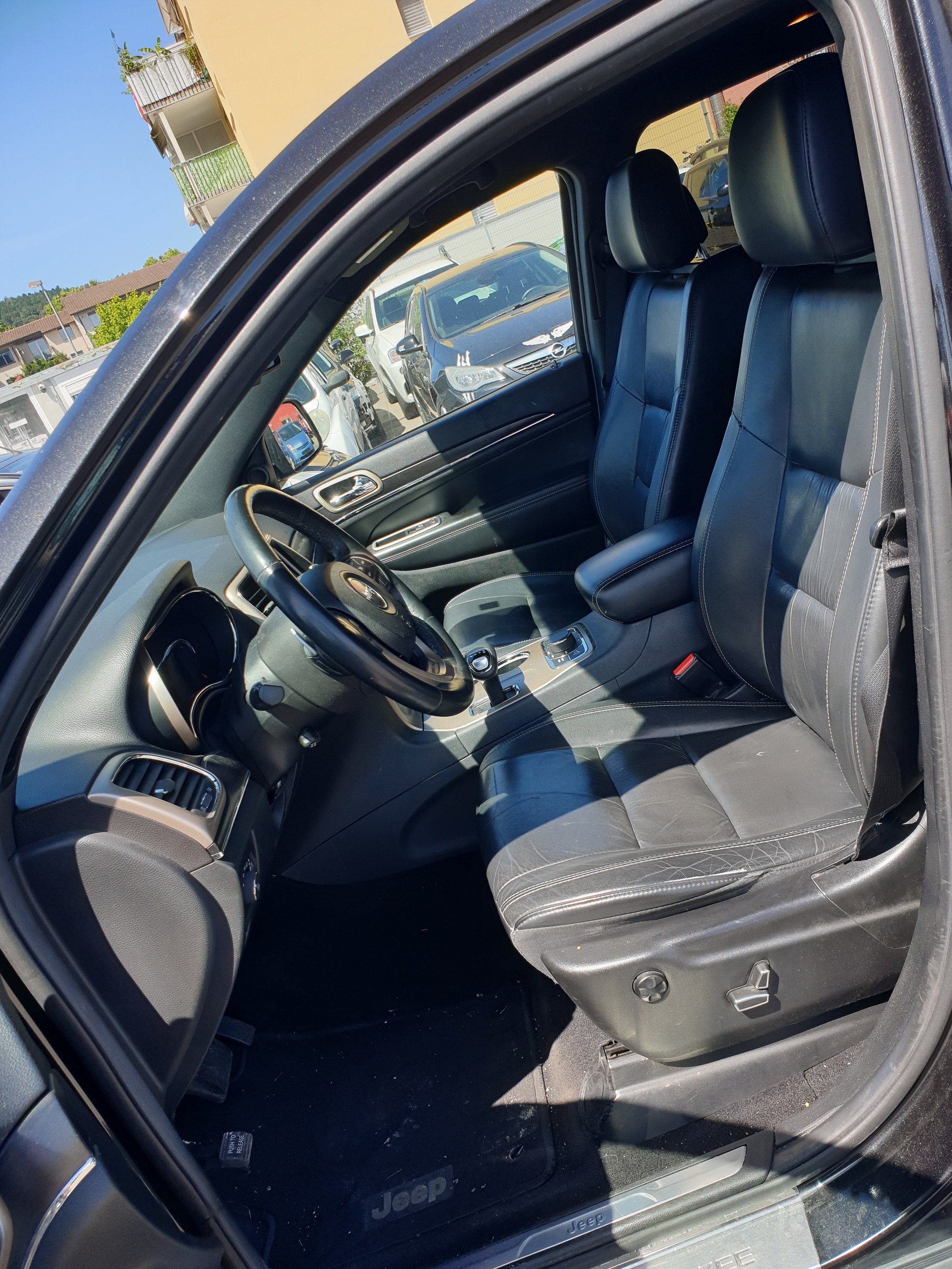 JEEP Grand Cherokee 3.0 CRD Limited Automatic-image-11