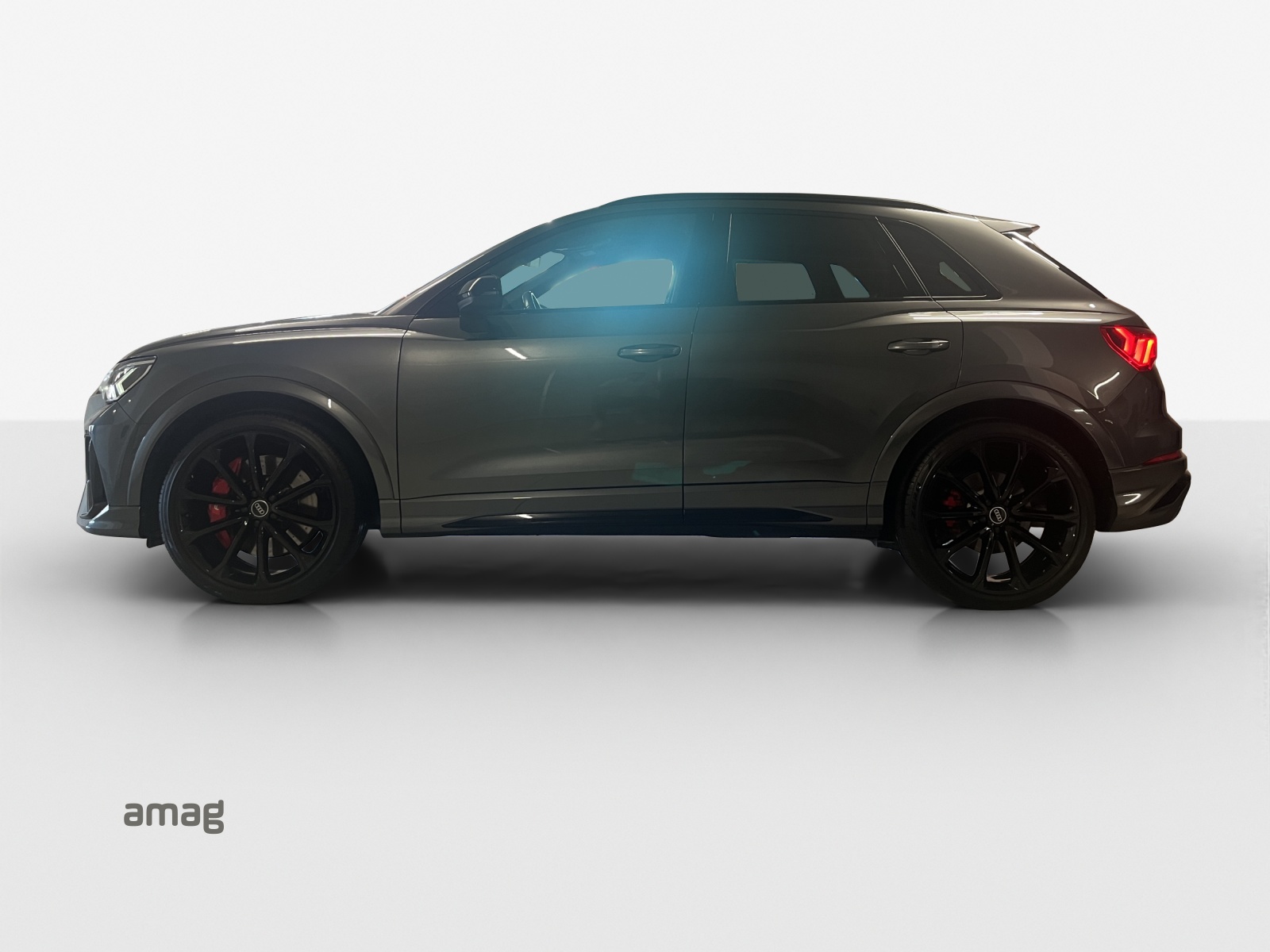 AUDI RS Q3 2.5 TFSI quattro S tronic-showroom-element-1