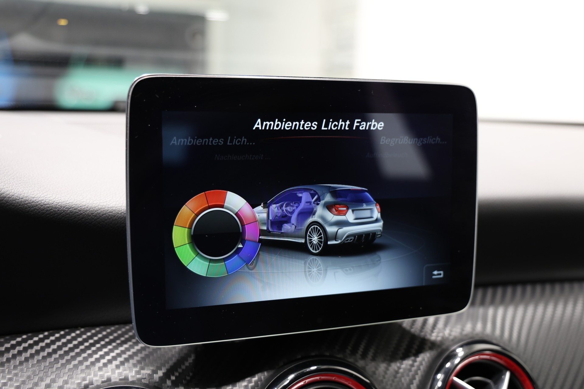 MERCEDES-BENZ A 45 AMG 4Matic Speedshift 7G-DCT *Facelift*CH-Fahrzeug*-image-26