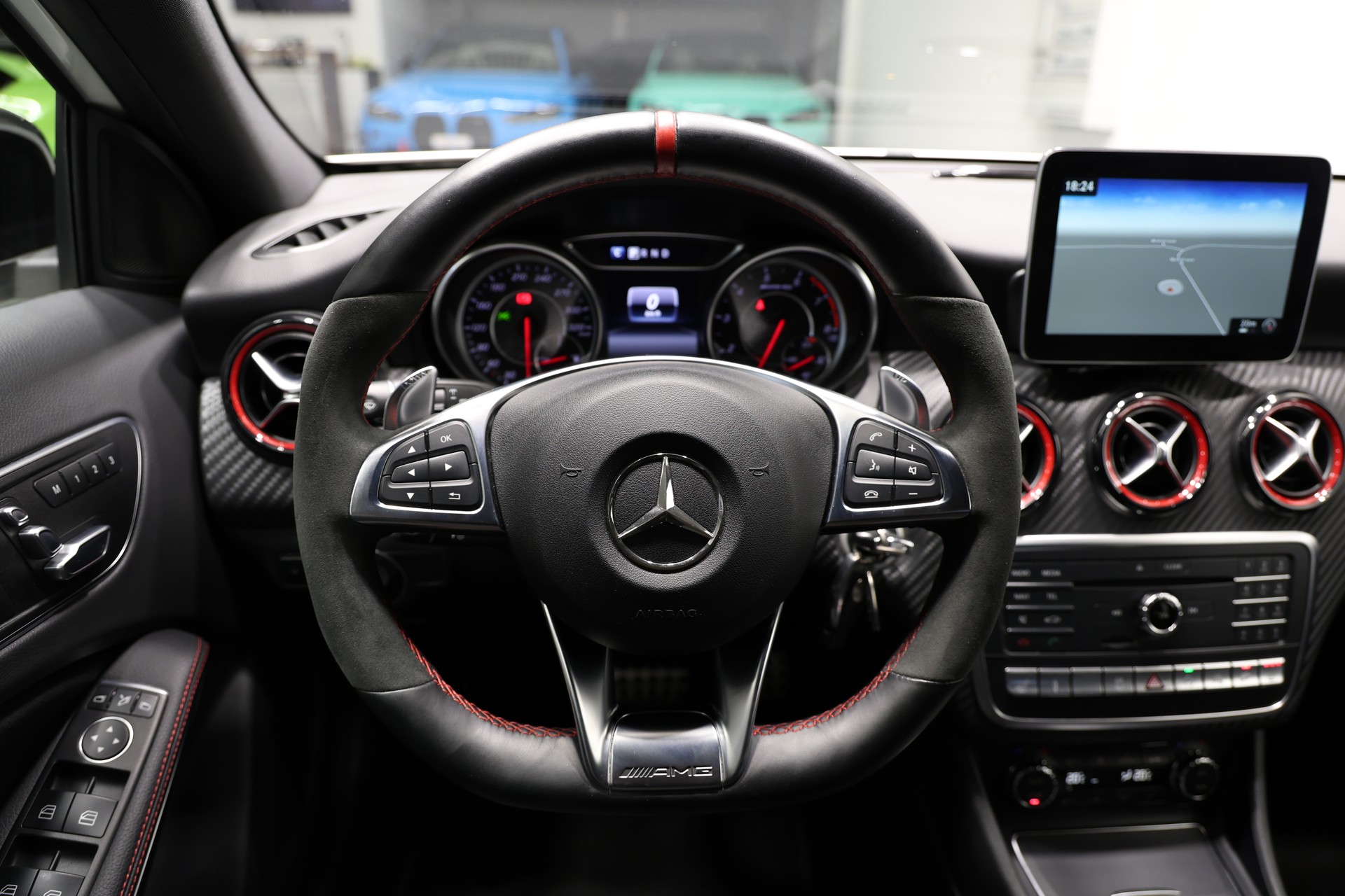 MERCEDES-BENZ A 45 AMG 4Matic Speedshift 7G-DCT *Facelift*CH-Fahrzeug*-image-17