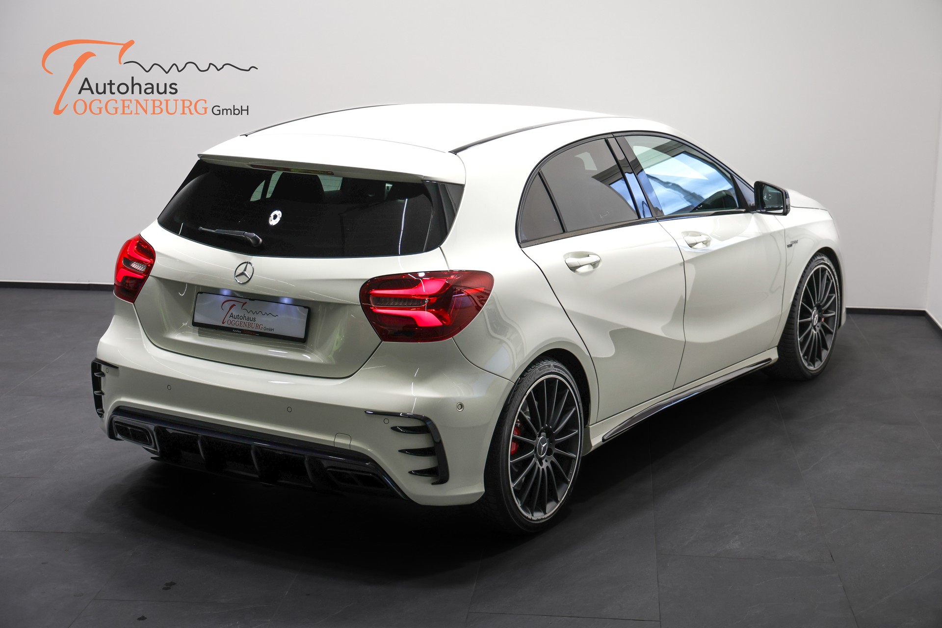 MERCEDES-BENZ A 45 AMG 4Matic Speedshift 7G-DCT *Facelift*CH-Fahrzeug*-image-7