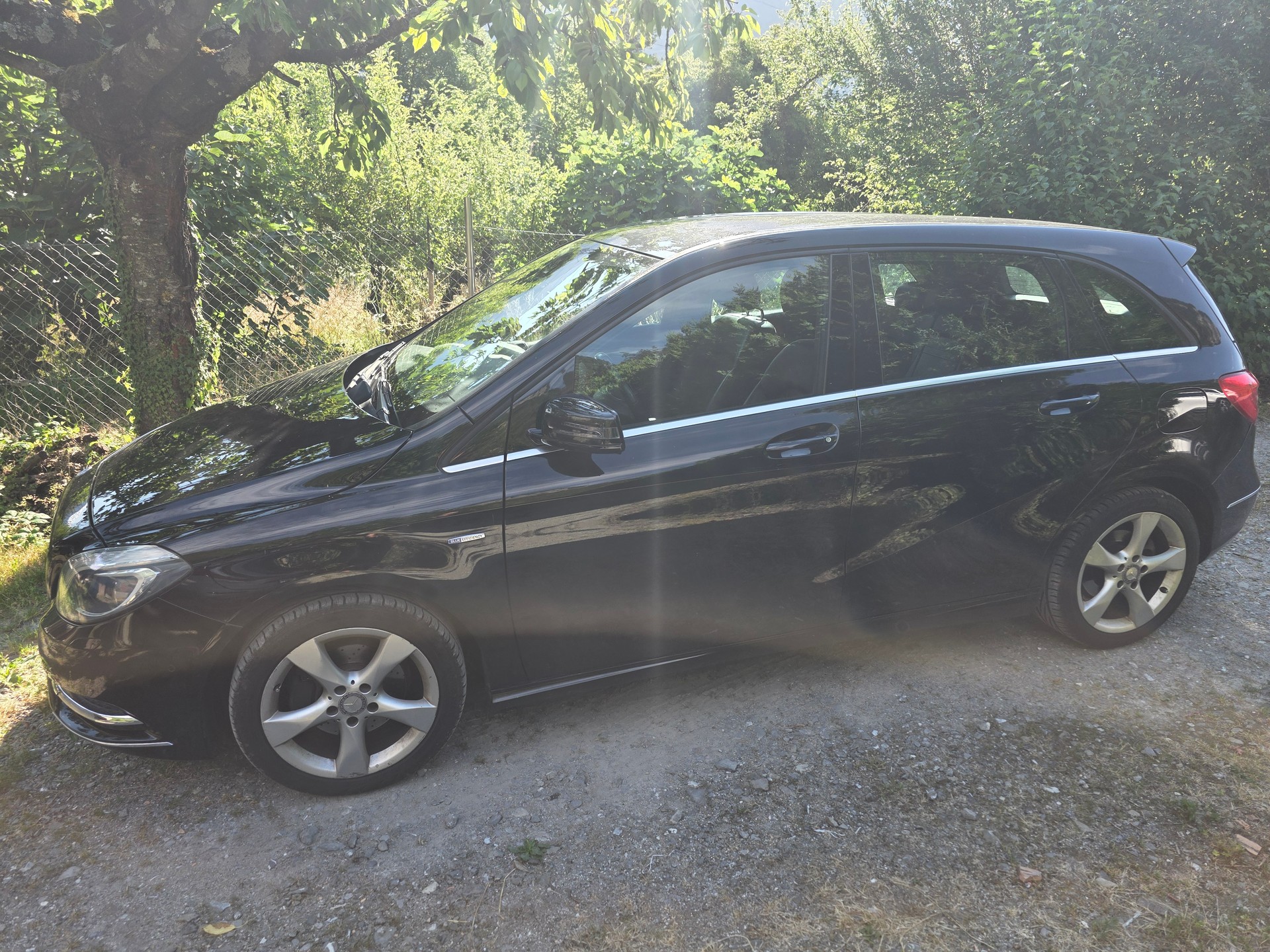 MERCEDES-BENZ B 200-image-2