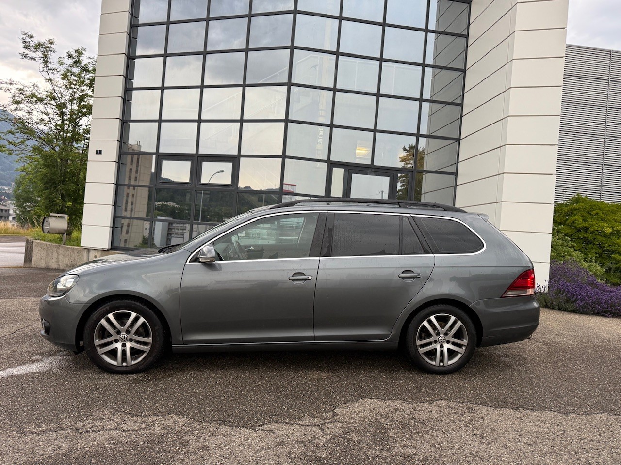 VW Golf Variant 1.4 TSI Comfortline DSG-image-3