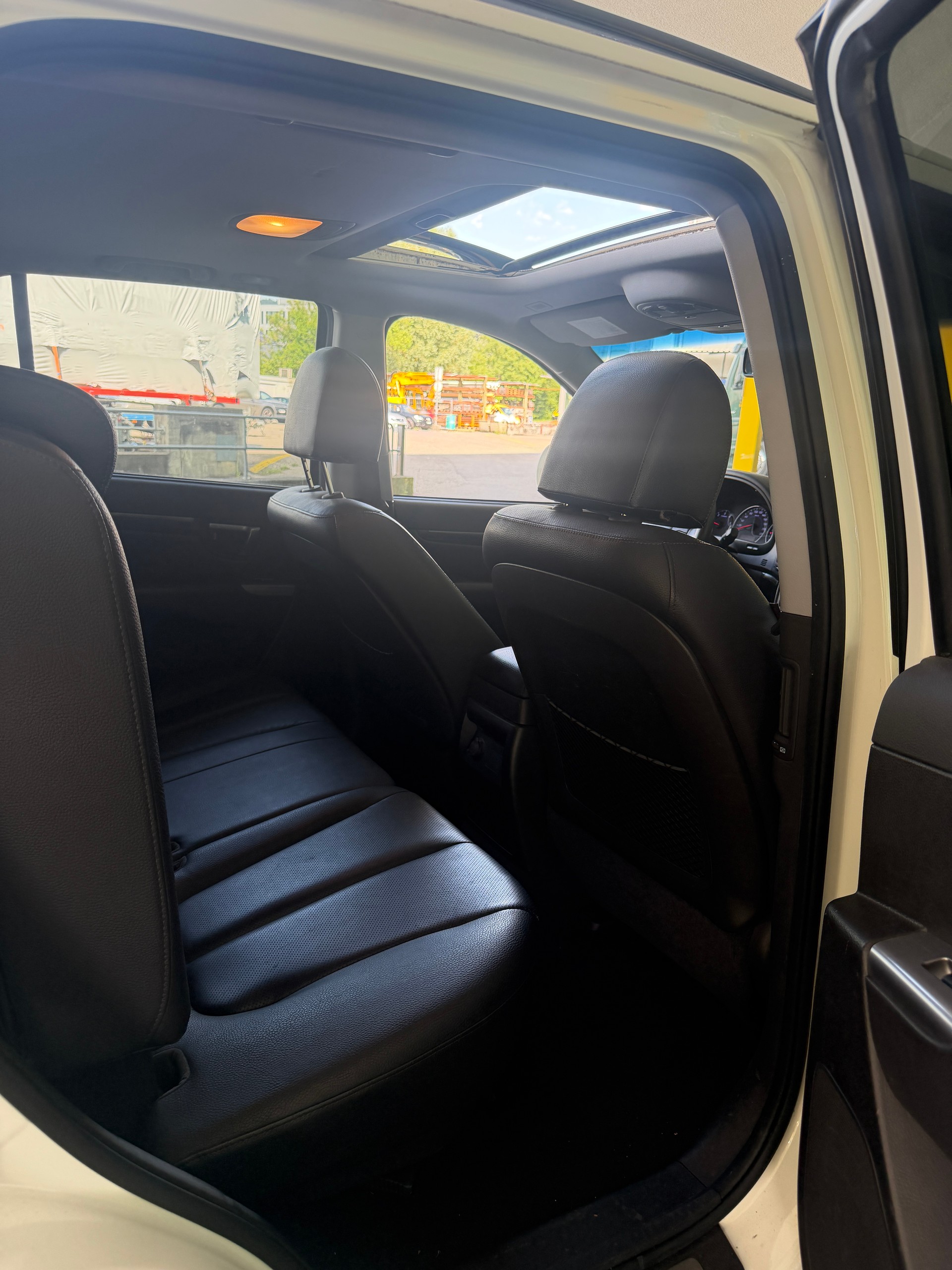 HYUNDAI Santa Fe 2.2 CRDI Premium 4WD Automatic-image-12