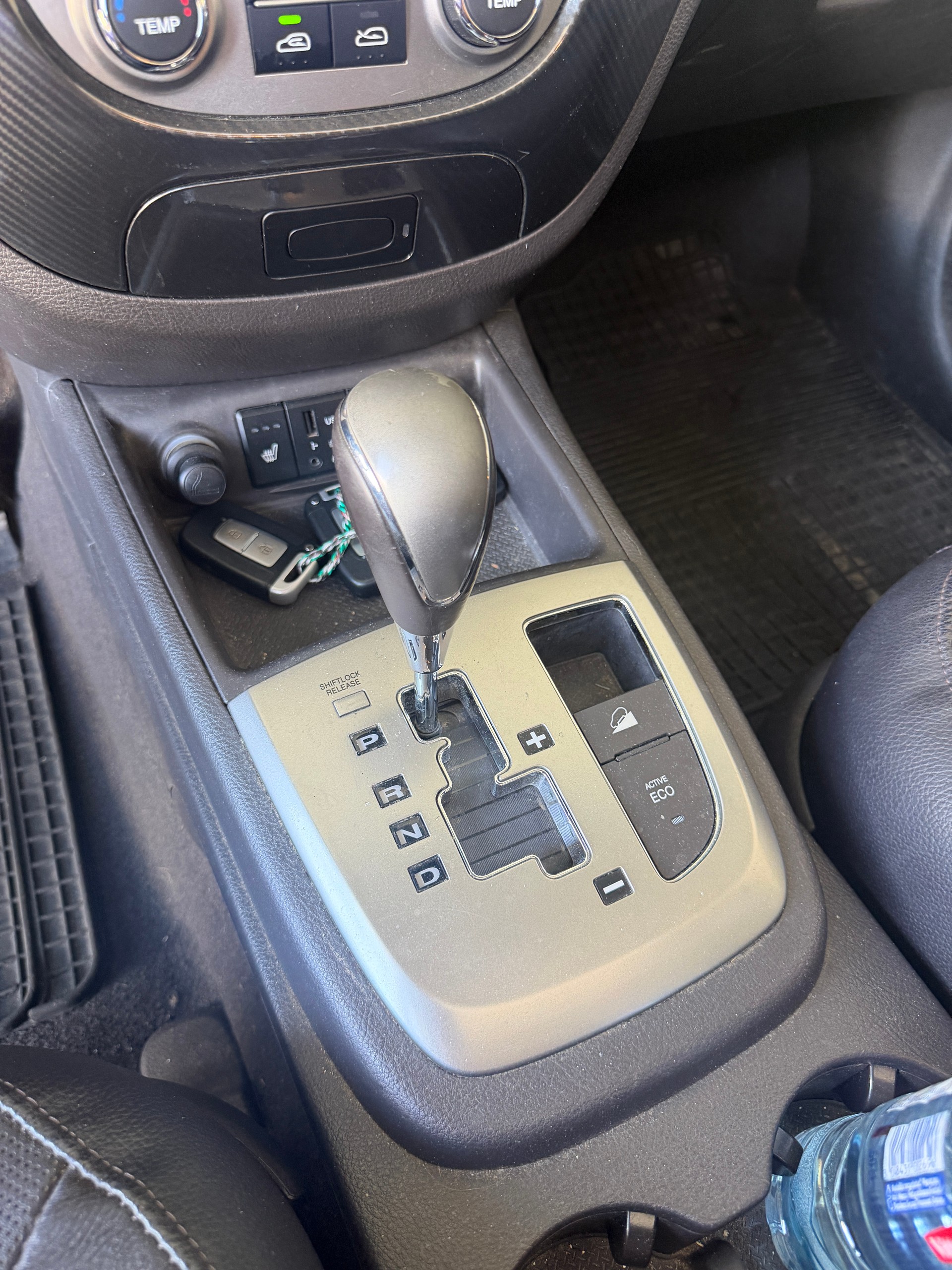 HYUNDAI Santa Fe 2.2 CRDI Premium 4WD Automatic-image-11