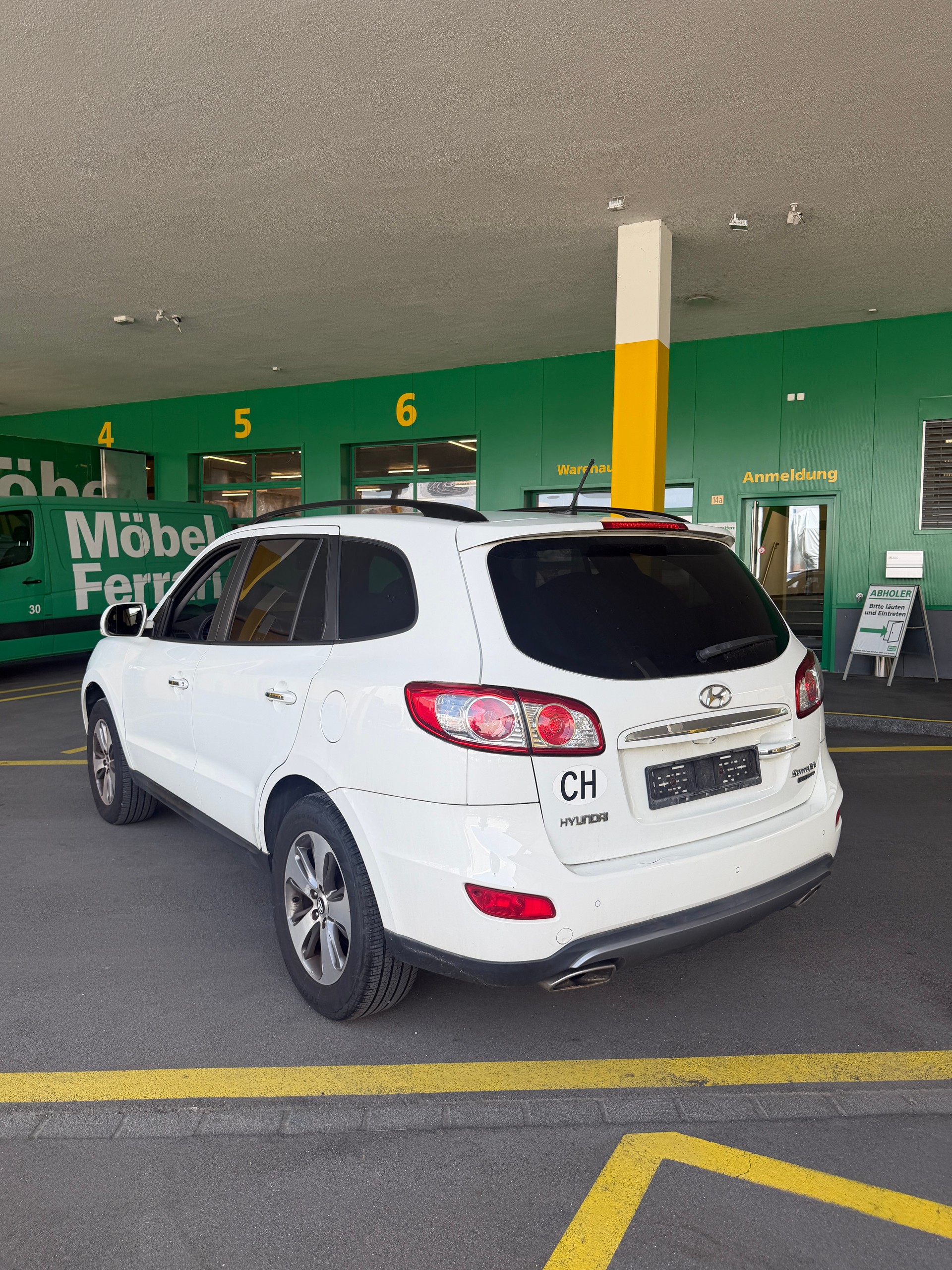 HYUNDAI Santa Fe 2.2 CRDI Premium 4WD Automatic-image-4