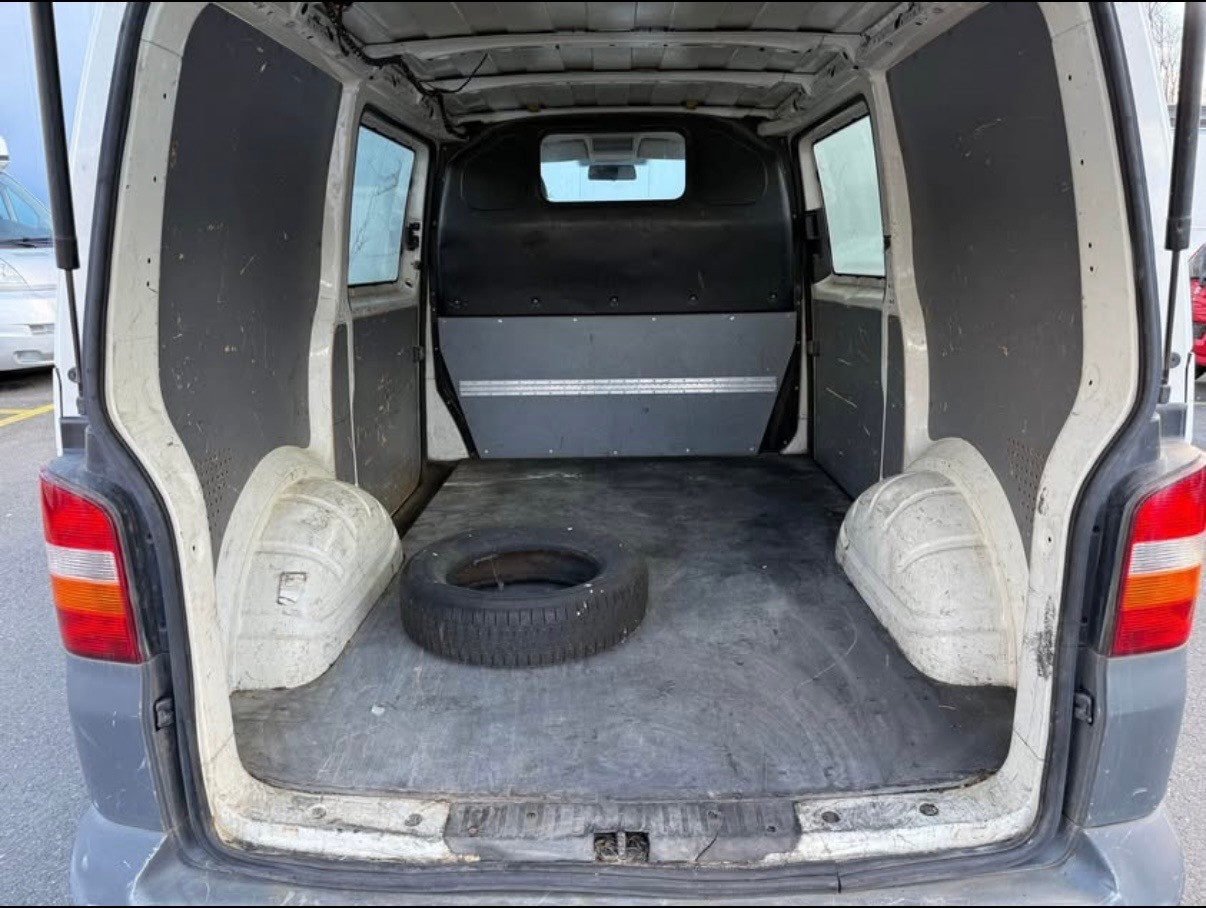 VW T5 2.5 TDI PD 4MOTION-image-9