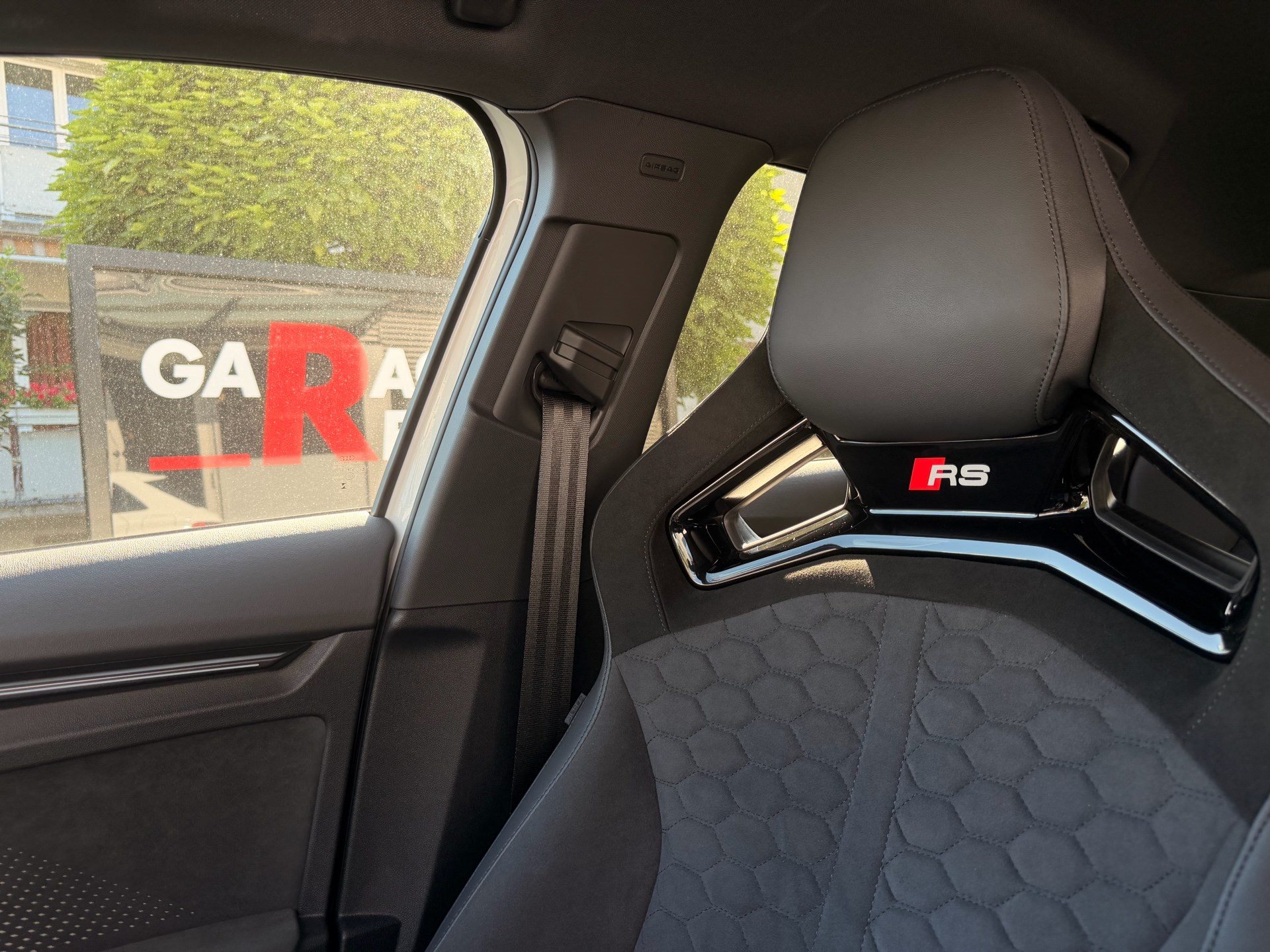 AUDI RS3 SPORTBACK 2.5 400 PS TFSI QUATTRO *** RS-SCHALENSITZE & CARBON EXTERIEUR ***-image-27