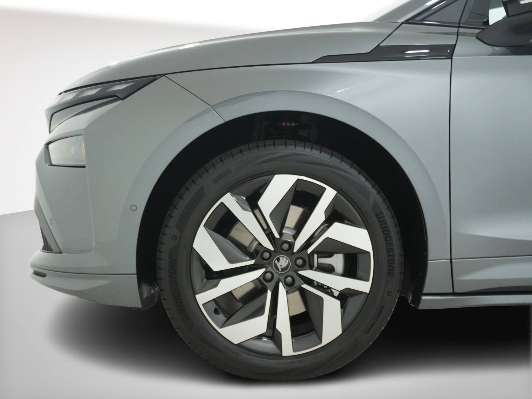 SKODA Enyaq iV 85x SportLine MAXX-image-9